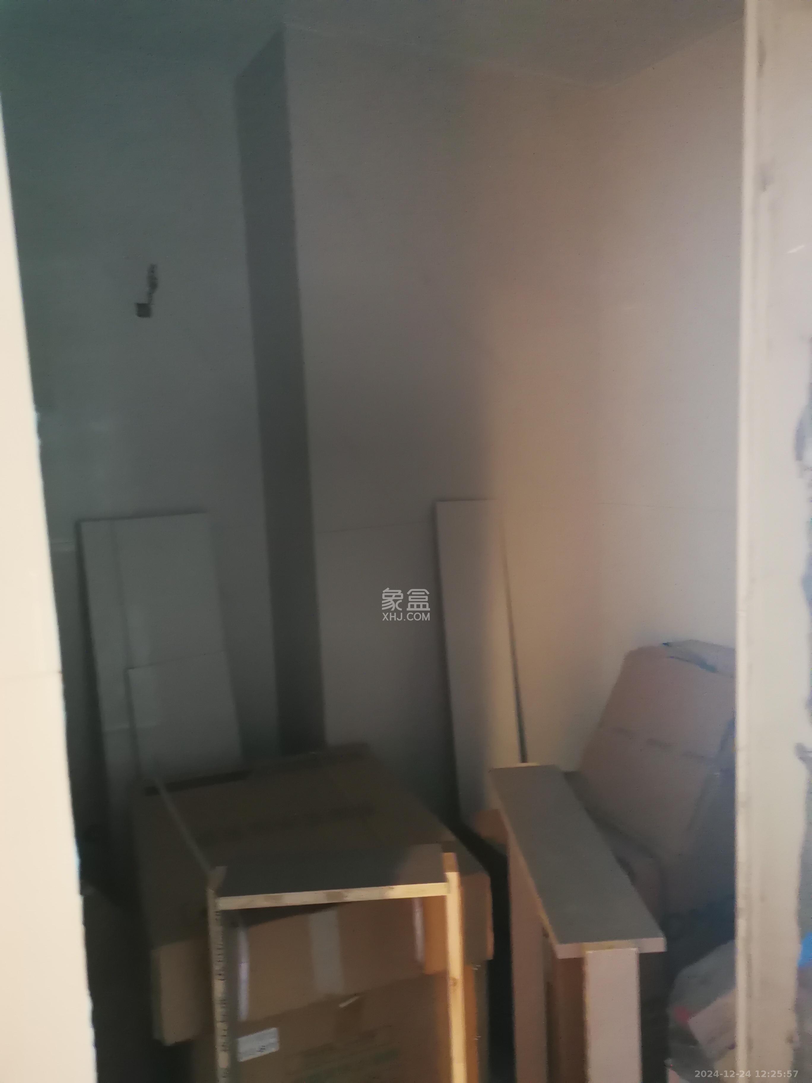 中海珑悦府  1室0厅0卫   1400.00元/月室内图