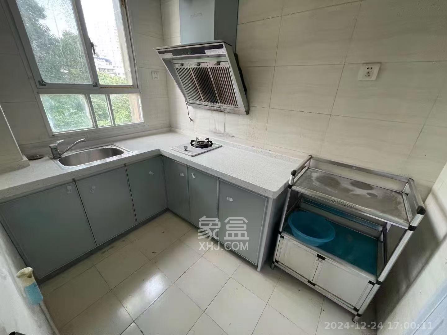 雨新小区（建设银行宿舍）  2室1厅1卫   1600.00元/月室内图