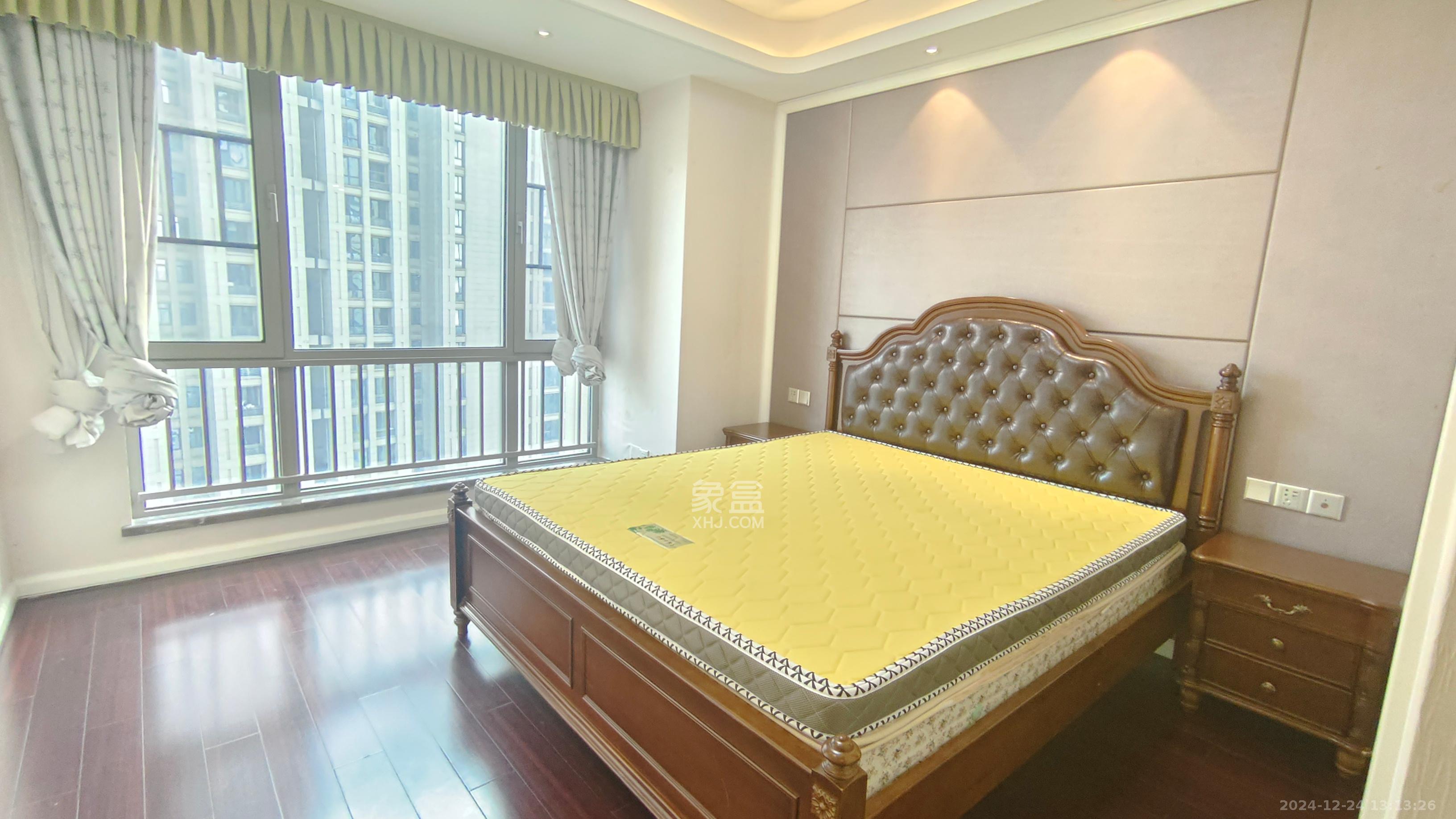 梅溪湖金茂府（金茂广场）（金茂览秀城）  3室2厅2卫   3900.00元/月室内图