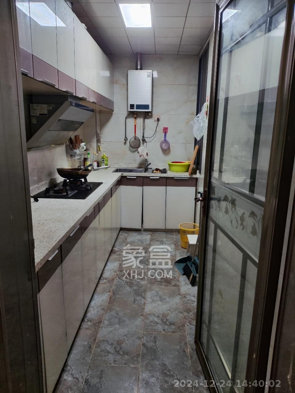 山水嘉园 2室2厅1卫 2000.0元/月 山水嘉园 2室2厅1卫 2000.0元/月室内图