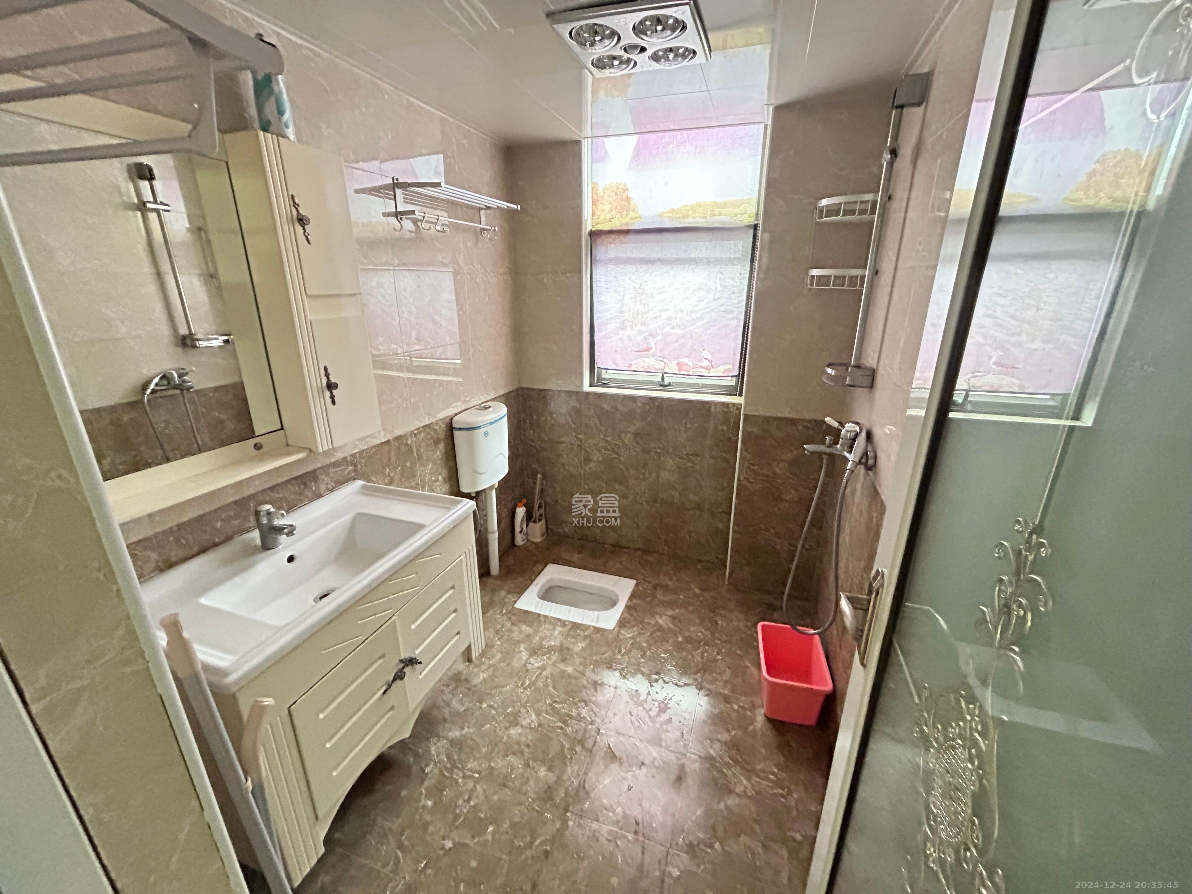 旭辉藏郡（藏郡、旭湘华府)  1室2厅1卫    2100.0元/月室内图