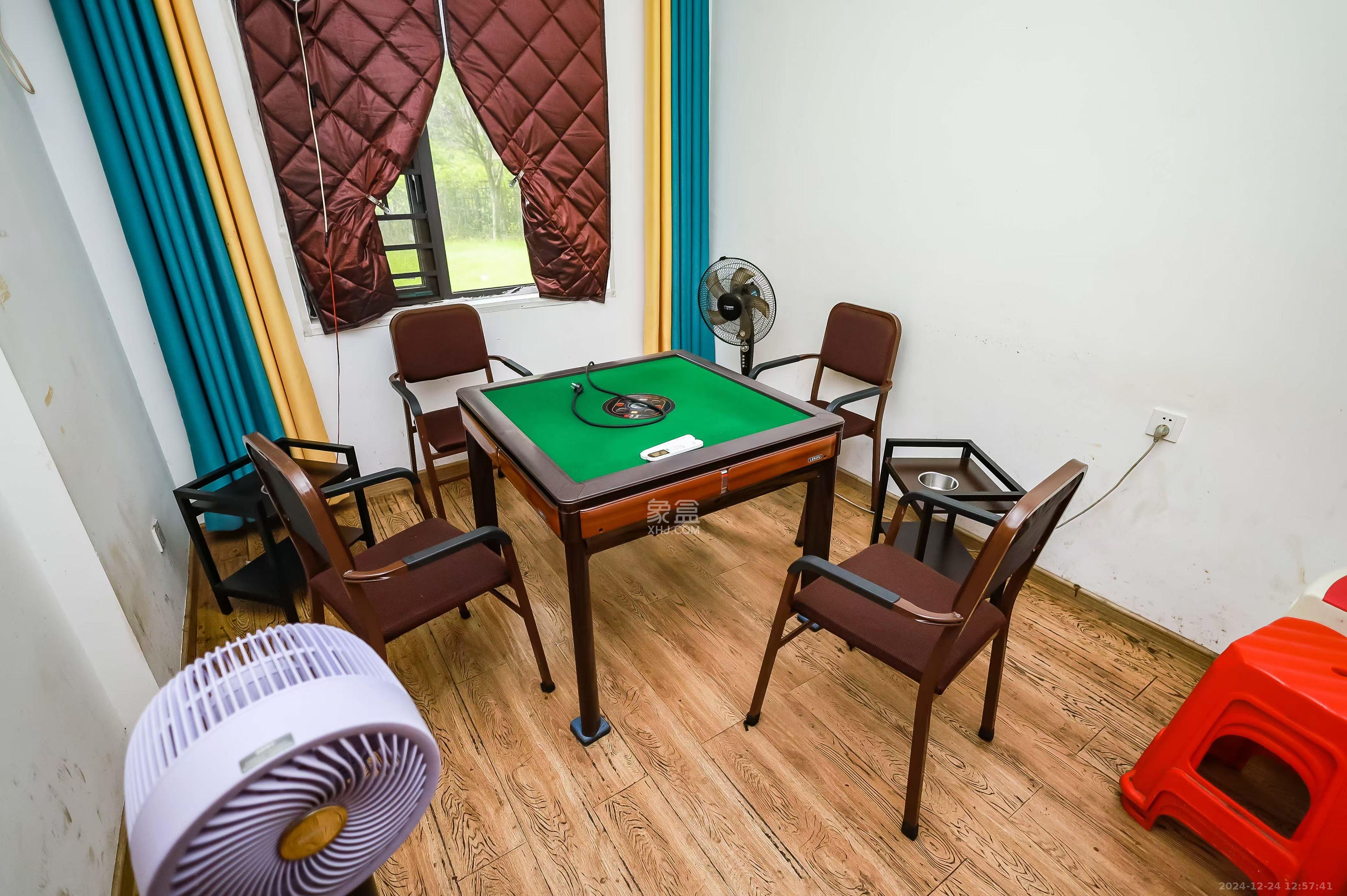 通号岭绣苑 4室2厅2卫 2480.0元/月 通号岭绣苑 4室2厅2卫 2480.0元/月室内图