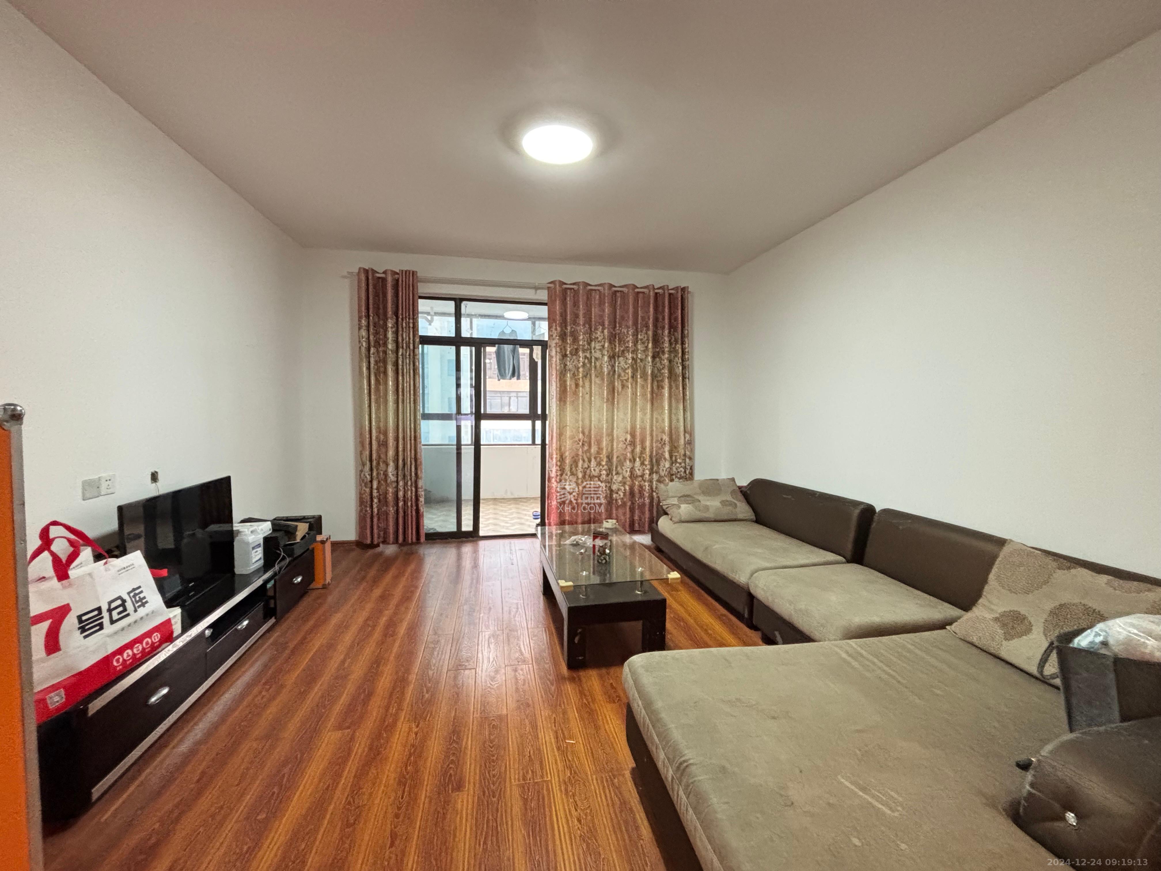 大唐印象一期云海湾 5室2厅2卫 3000.0元/月 大唐印象一期云海湾 5室2厅2卫 3000.0元/月室内图