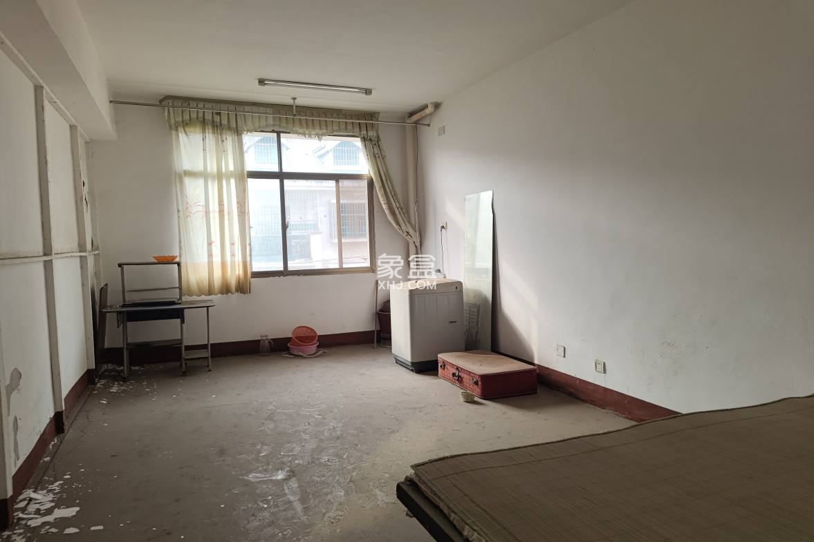 国家煤矿安全监察单位房(国家矿山安全监察) 3室2厅2卫 90.0万 国家煤矿安全监察单位房(国家矿山安全监察) 3室2厅2卫 90.0万客厅