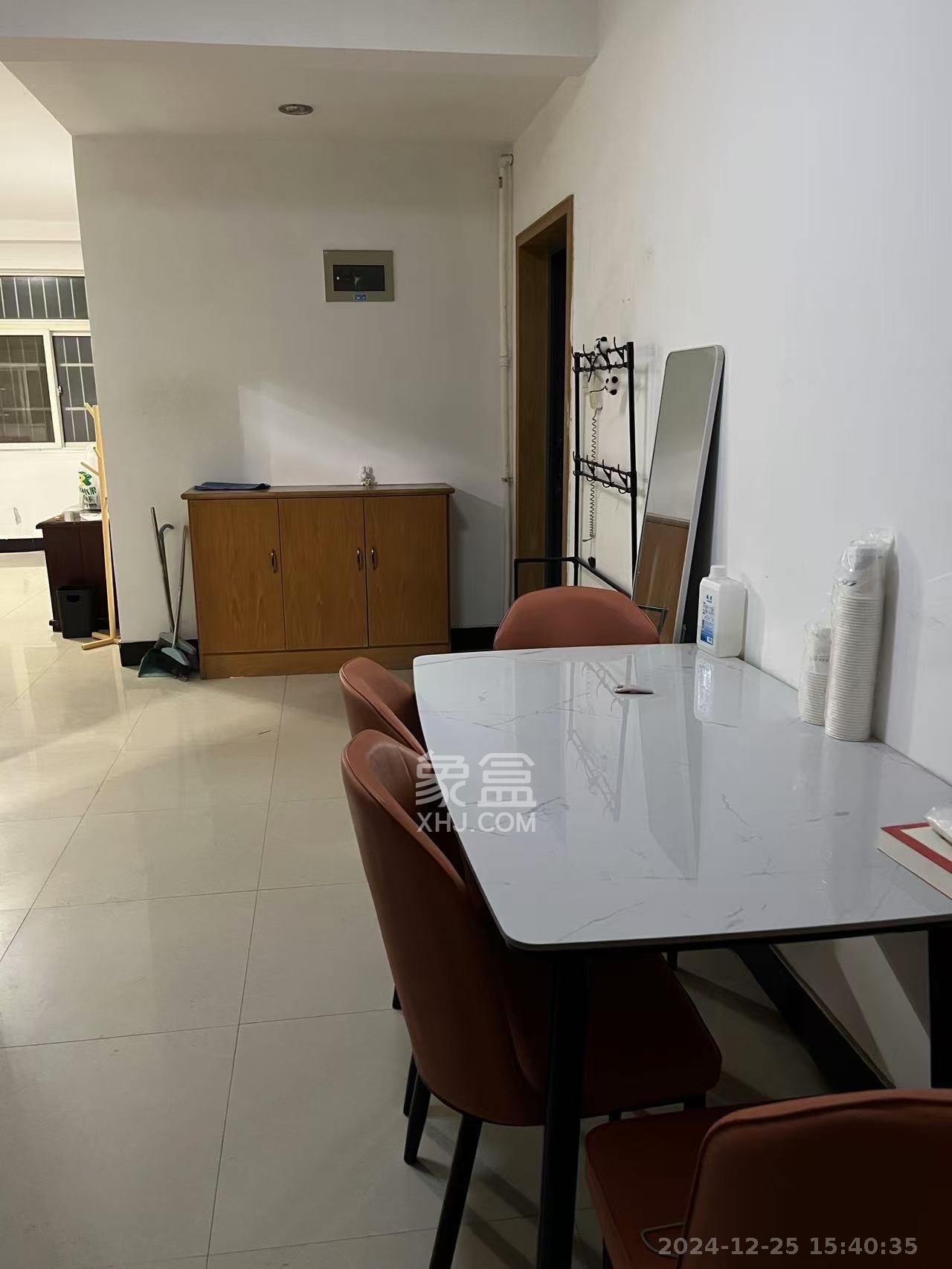 黎郡新宇康景园 1室1厅1卫 1800.0元/月 黎郡新宇康景园 1室1厅1卫 1800.0元/月室内图