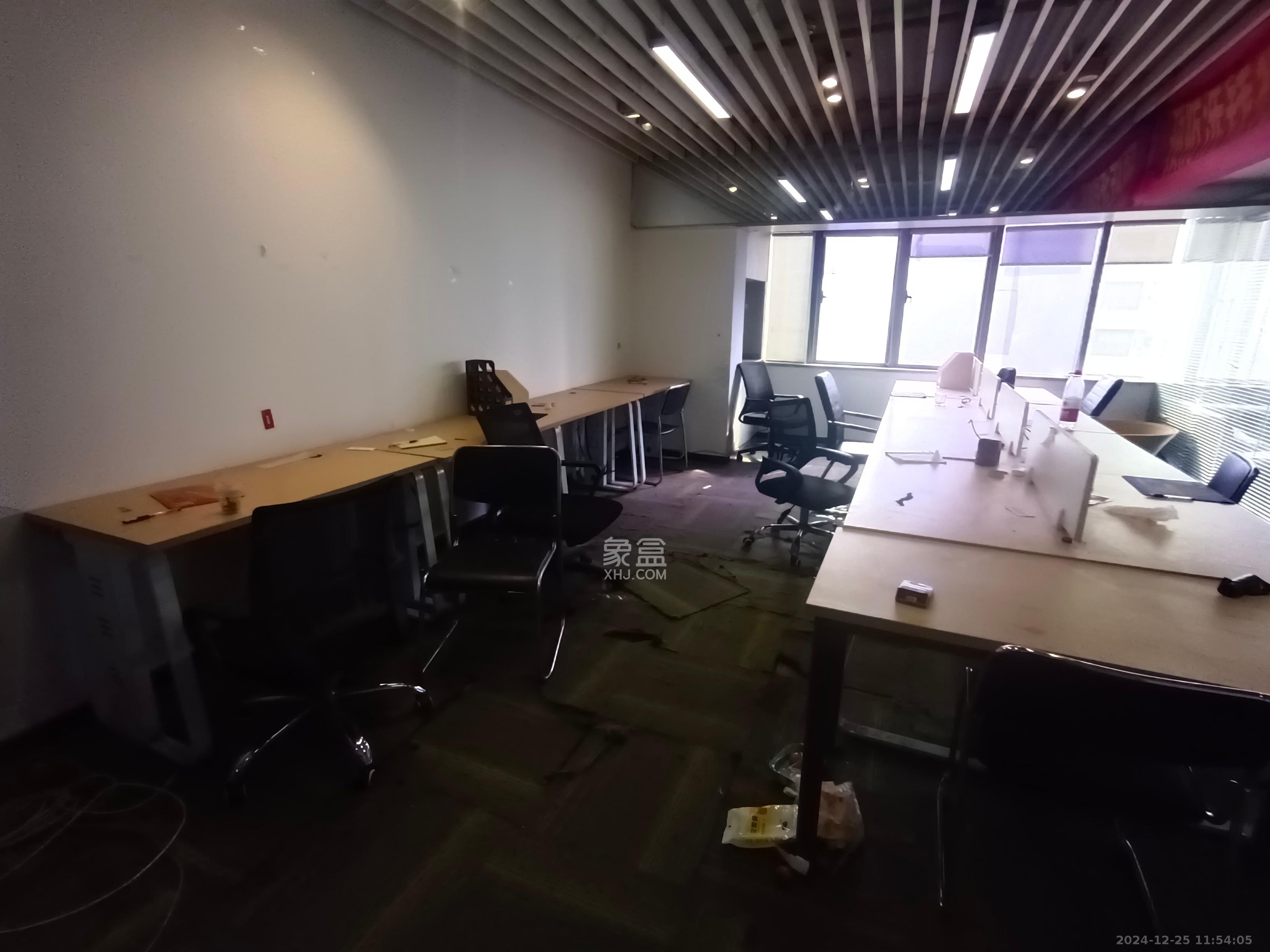 保利国际广场 1室1厅1卫 5000.0元/月 保利国际广场 1室1厅1卫 5000.0元/月室内图