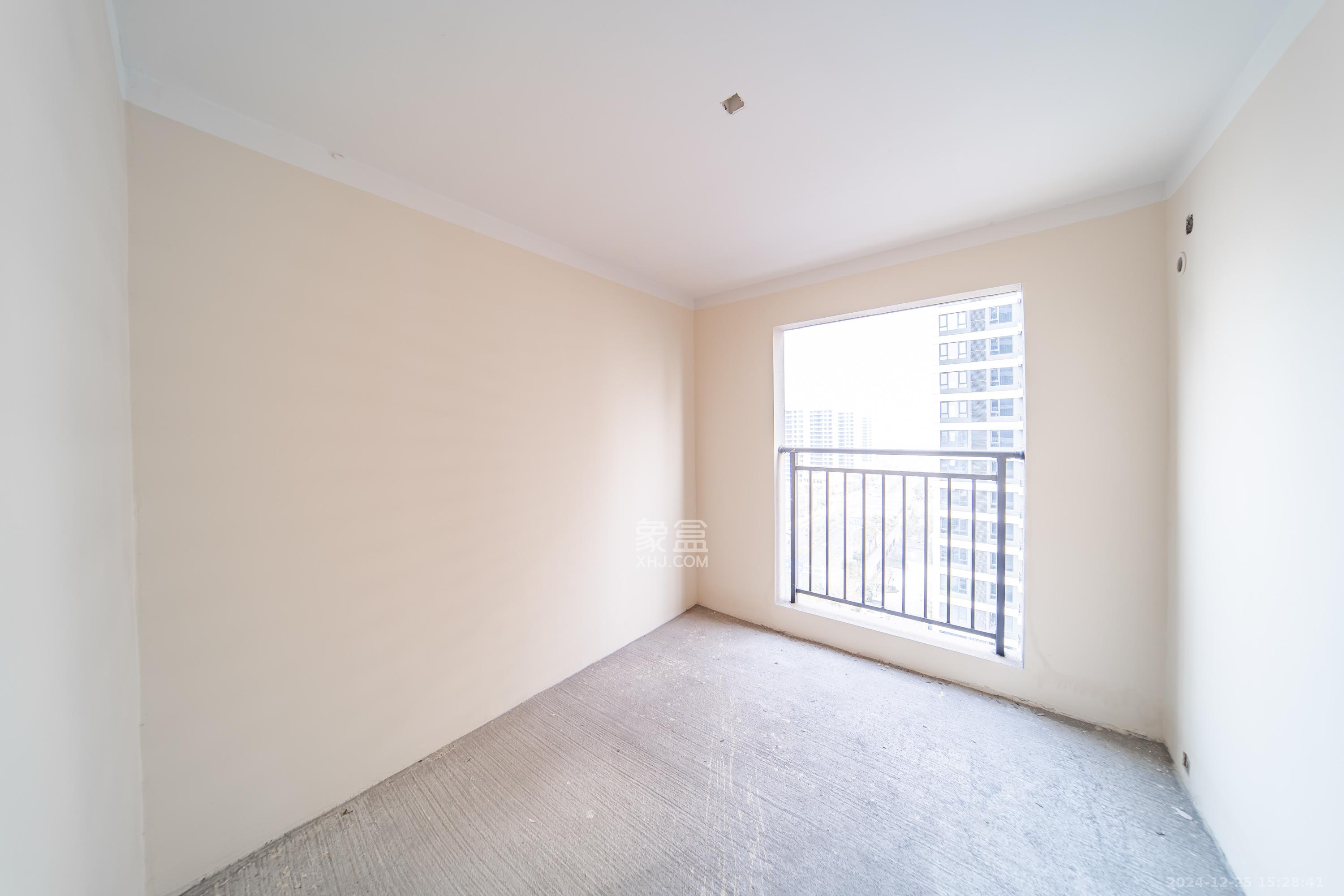 城发恒伟洋湖映2009  4室2厅2卫    2600.0元/月 城发恒伟洋湖映2009  4室2厅2卫    2600.0元/月