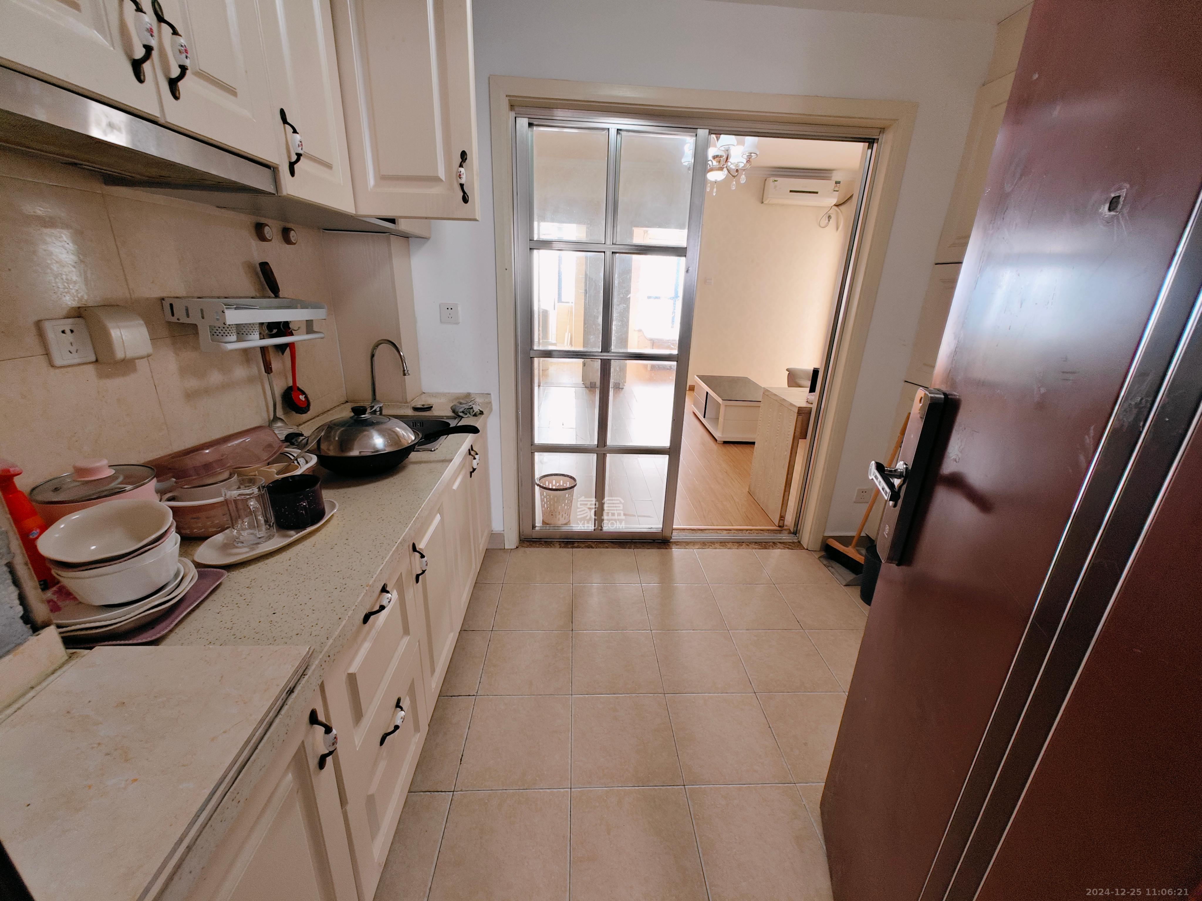 万芙锦城  1室1厅1卫    1800.0元/月 万芙锦城  1室1厅1卫    1800.0元/月