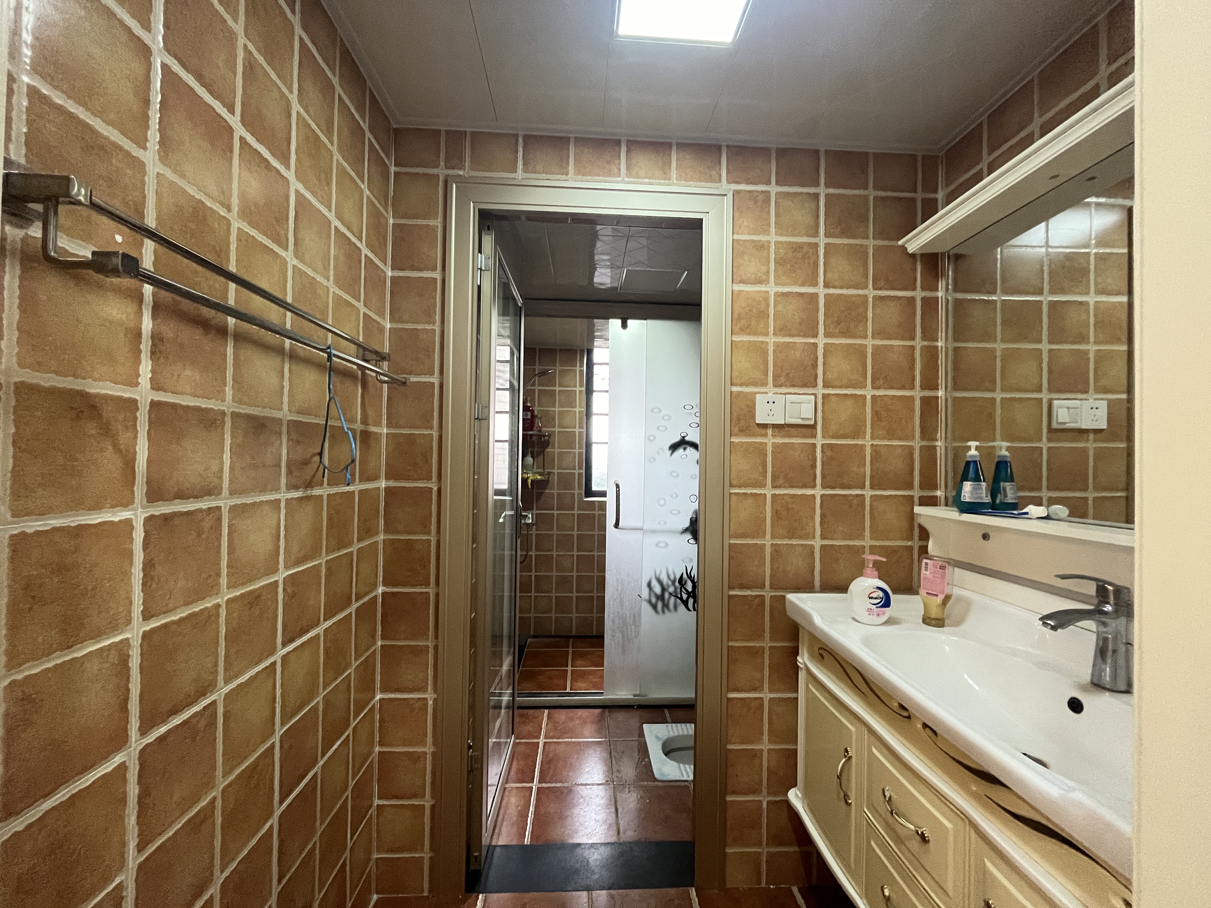 九峰远见  3室2厅2卫   3500.00元/月室内图