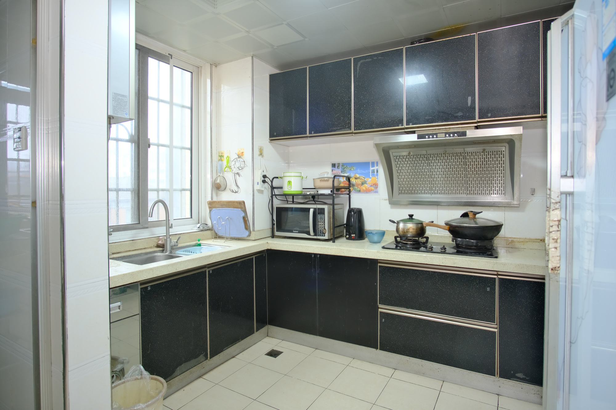 山水湾  4室2厅2卫    93.0万 山水湾  4室2厅2卫    93.0万厨房