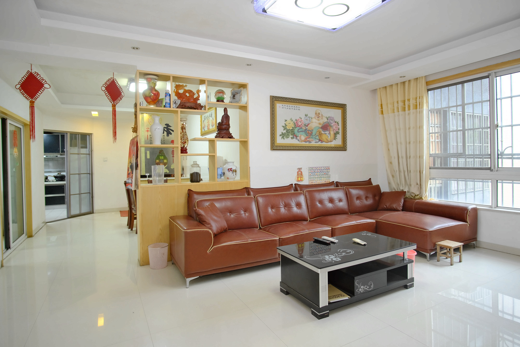 山水湾  4室2厅2卫    93.0万 山水湾  4室2厅2卫    93.0万客厅