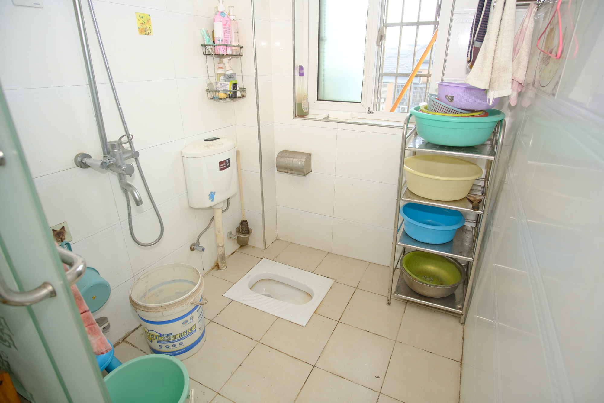 山水湾  4室2厅2卫    93.0万 山水湾  4室2厅2卫    93.0万卫生间