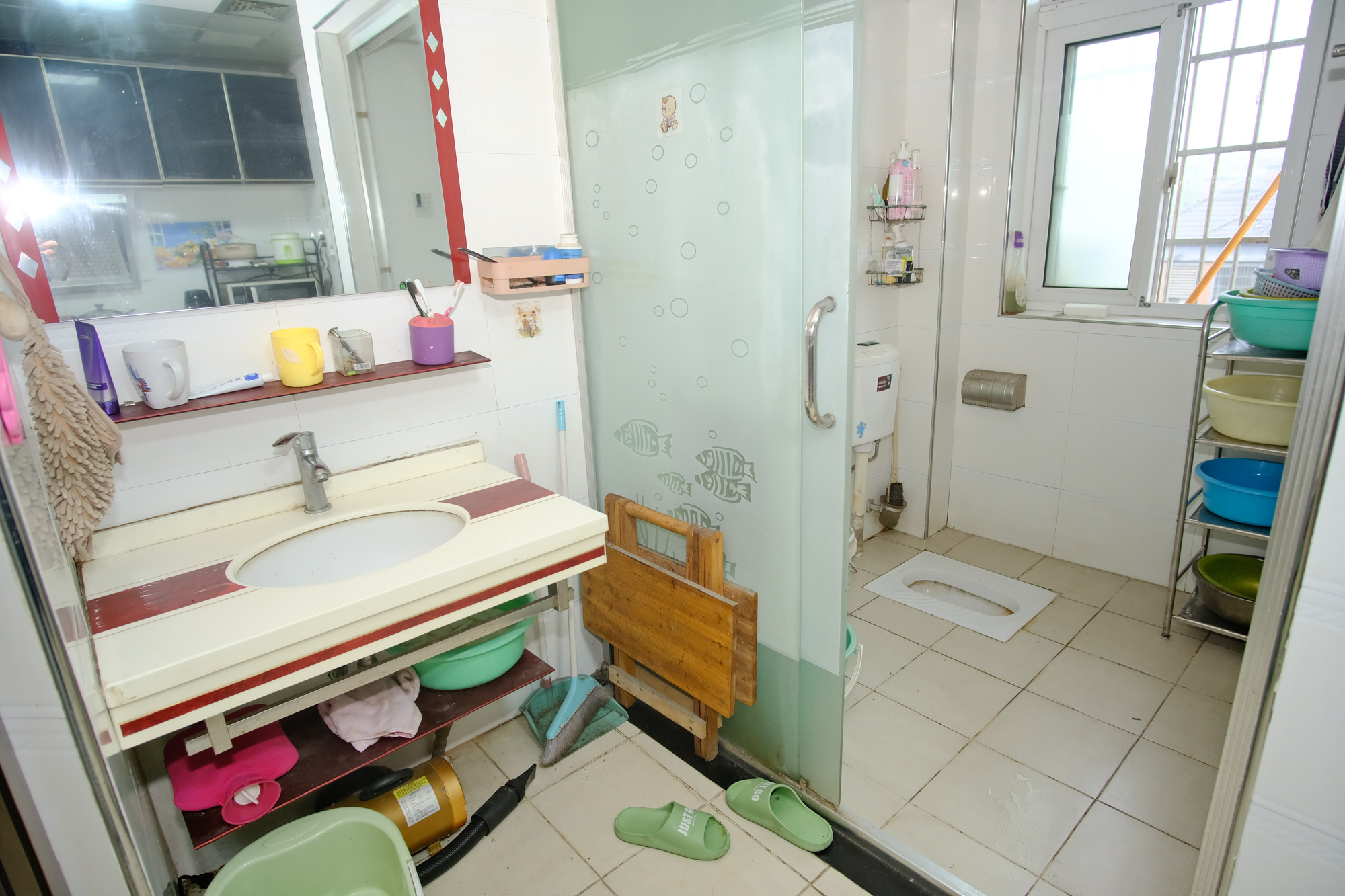 山水湾  4室2厅2卫    93.0万 山水湾  4室2厅2卫    93.0万卫生间