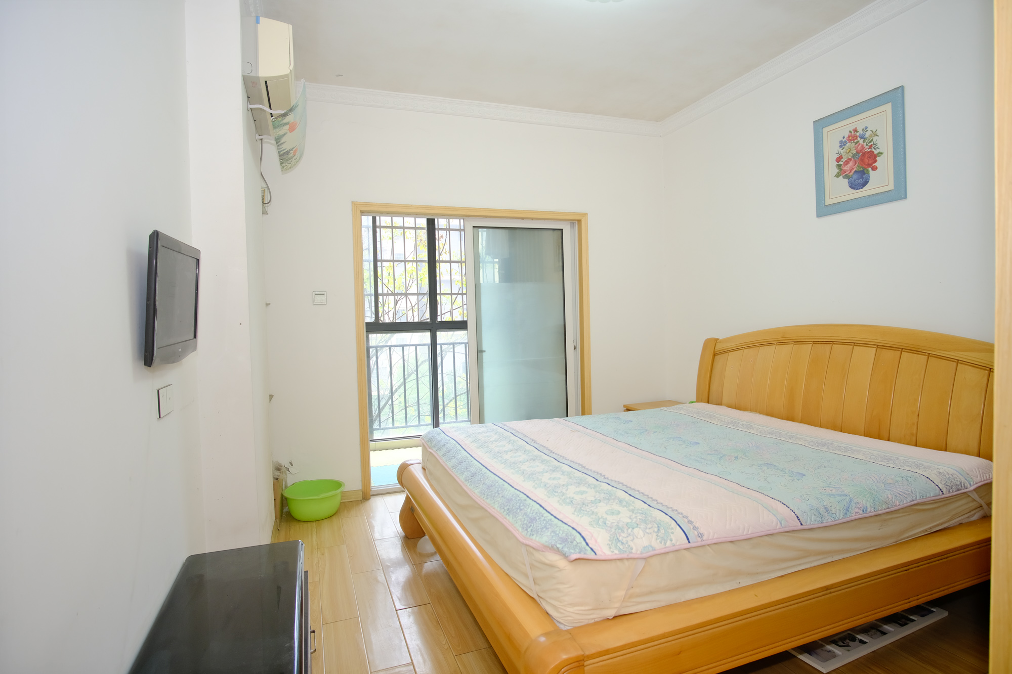 山水湾  4室2厅2卫    93.0万 山水湾  4室2厅2卫    93.0万卧室