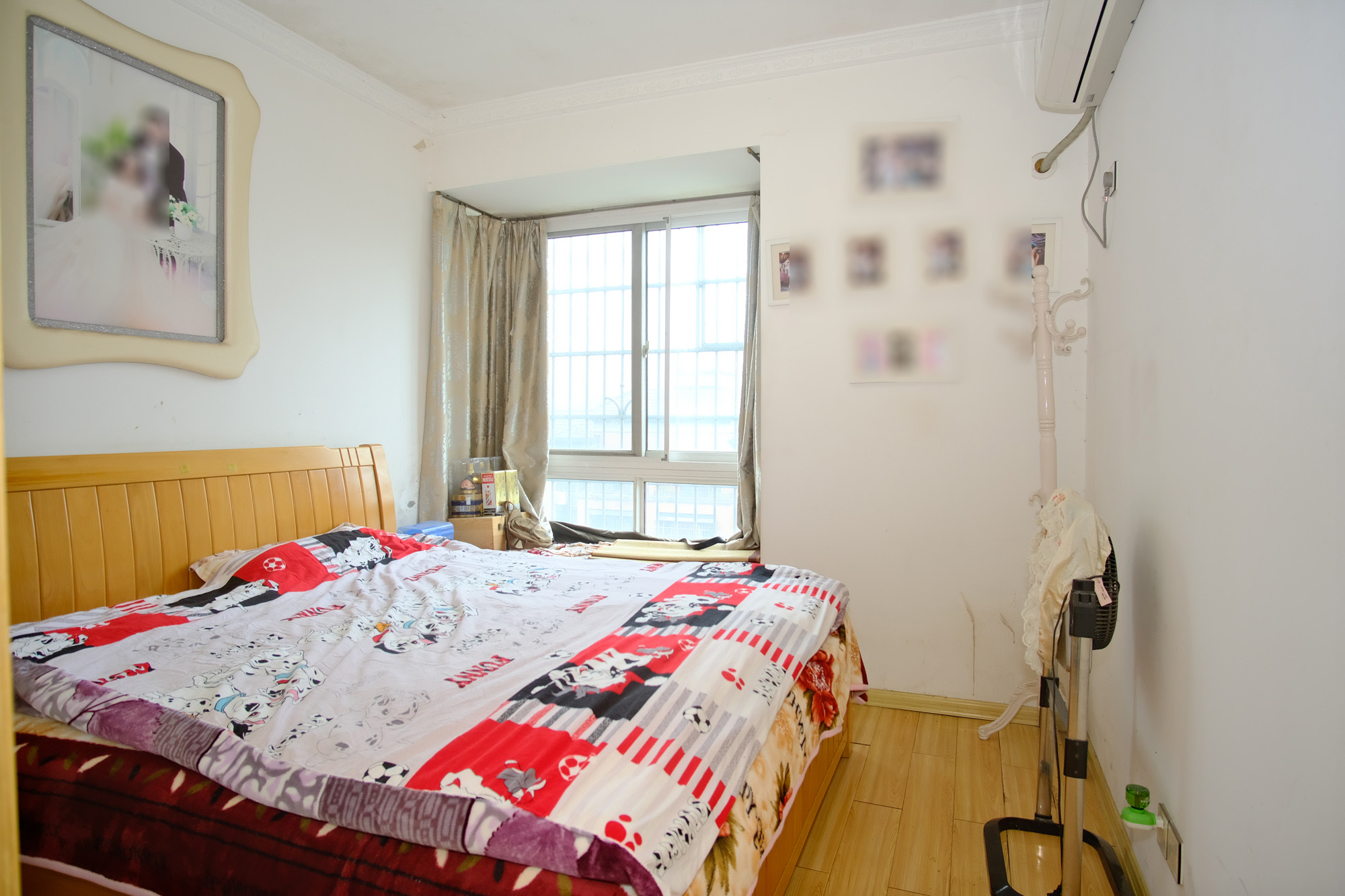 山水湾  4室2厅2卫    93.0万 山水湾  4室2厅2卫    93.0万卧室