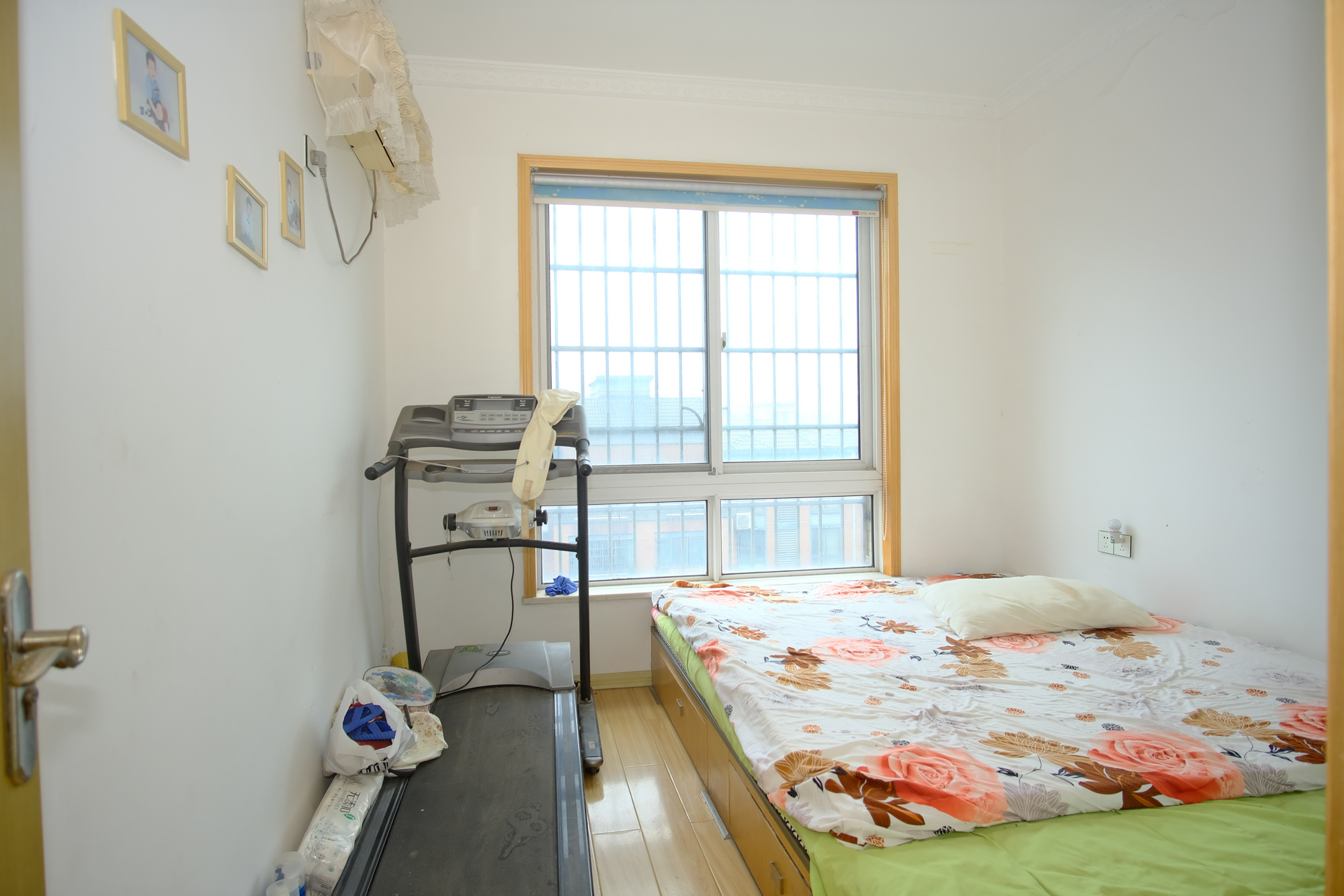 山水湾  4室2厅2卫    93.0万 山水湾  4室2厅2卫    93.0万卧室