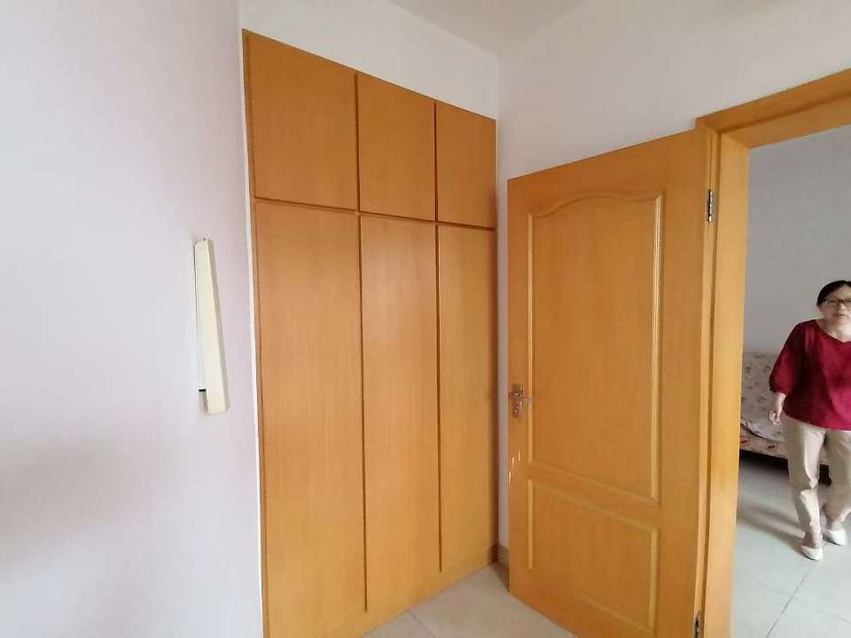 桃花里  1室1厅1卫    600.0元/月 桃花里  1室1厅1卫    600.0元/月室内图