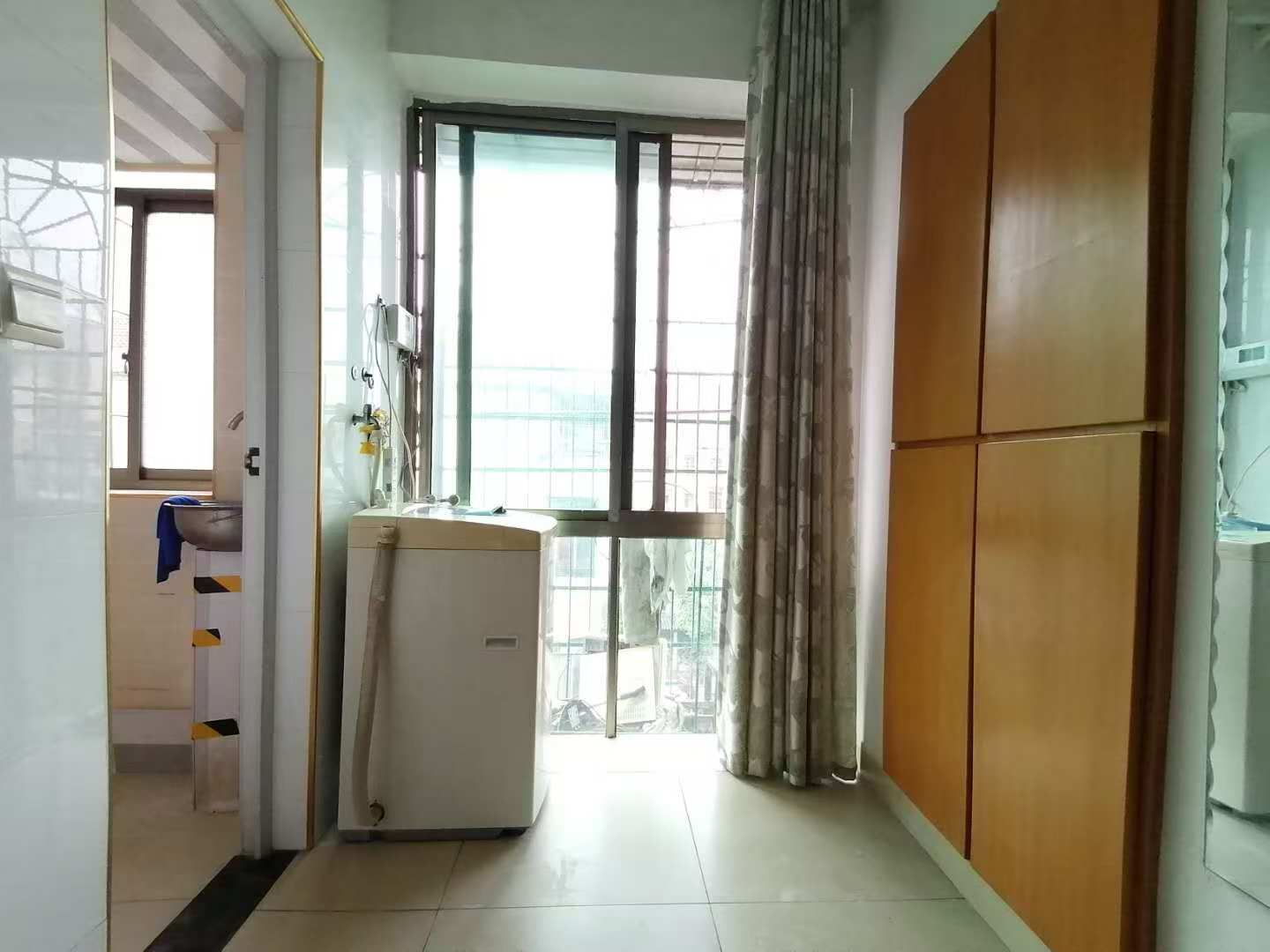 桃花里  1室1厅1卫    600.0元/月 桃花里  1室1厅1卫    600.0元/月室内图