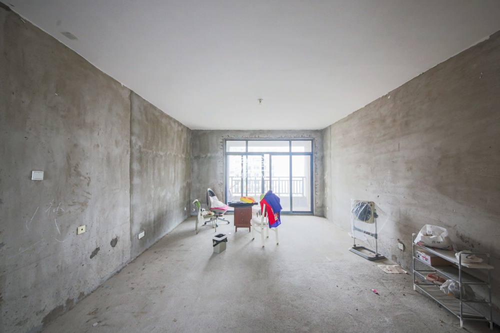 青园  4室2厅2卫    190.0万