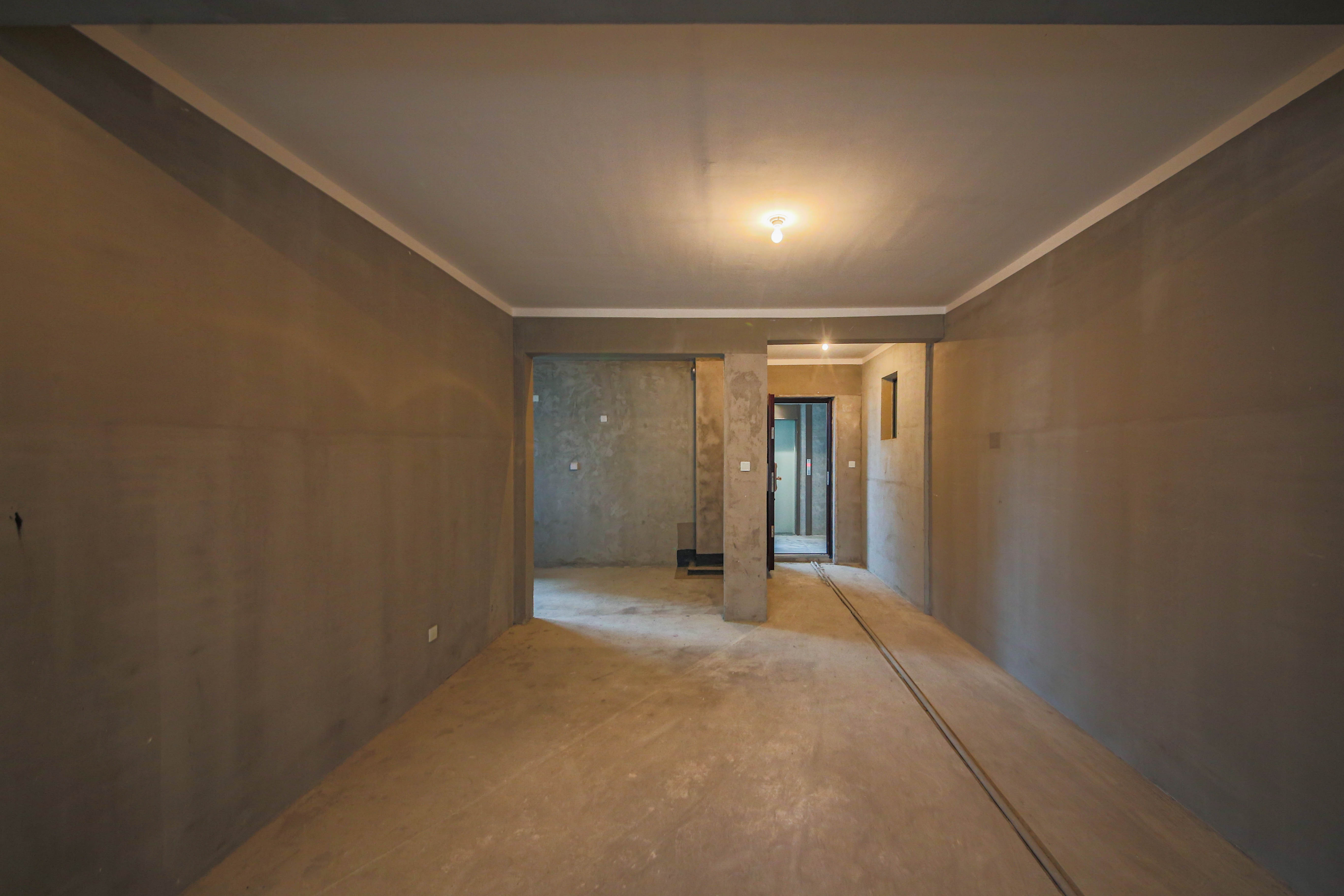 中建钰和城  4室2厅2卫   232.00万客厅