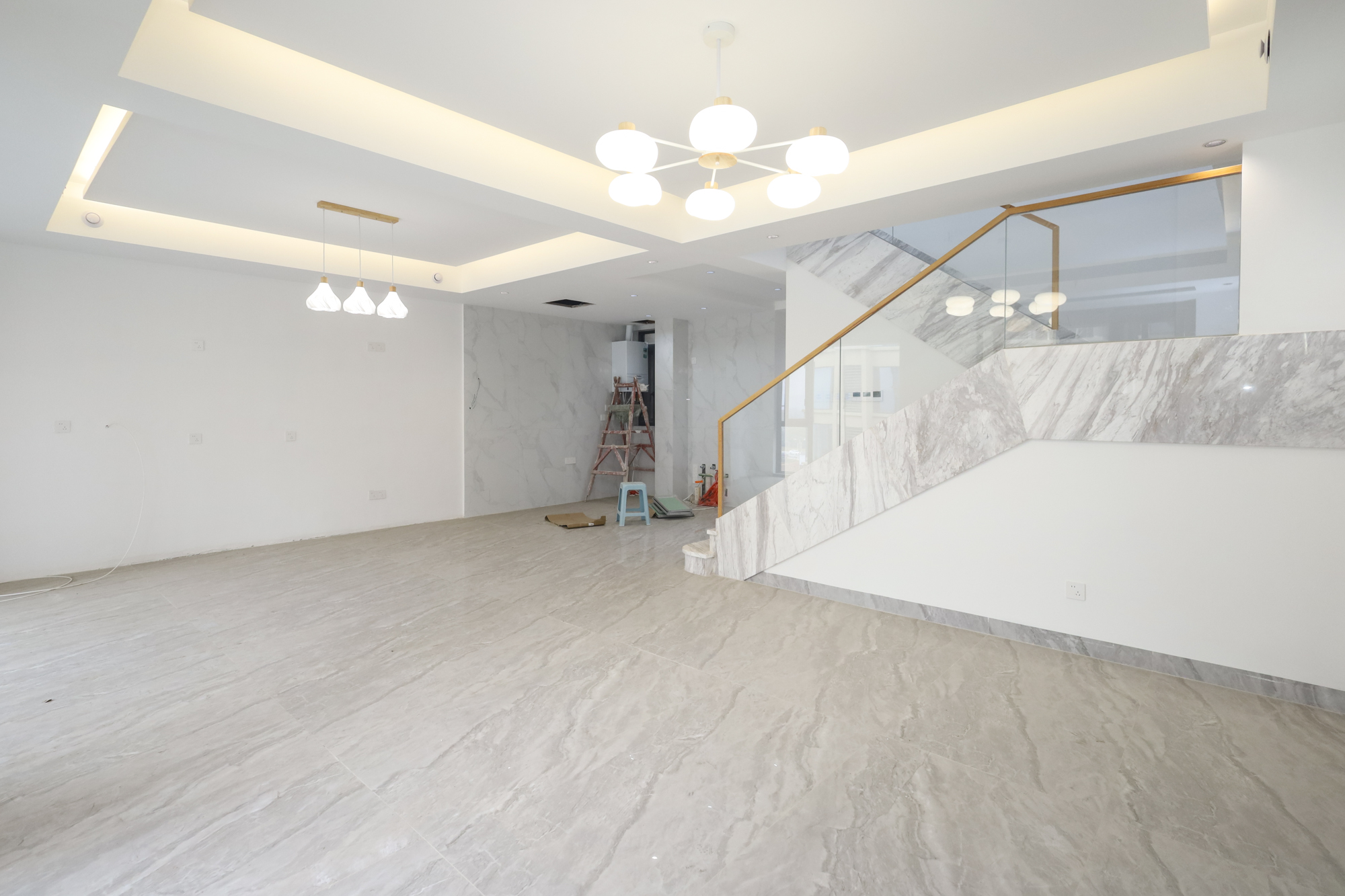 金辉优步湖畔 4室2厅2卫 218.0万 金辉优步湖畔 4室2厅2卫 218.0万客厅