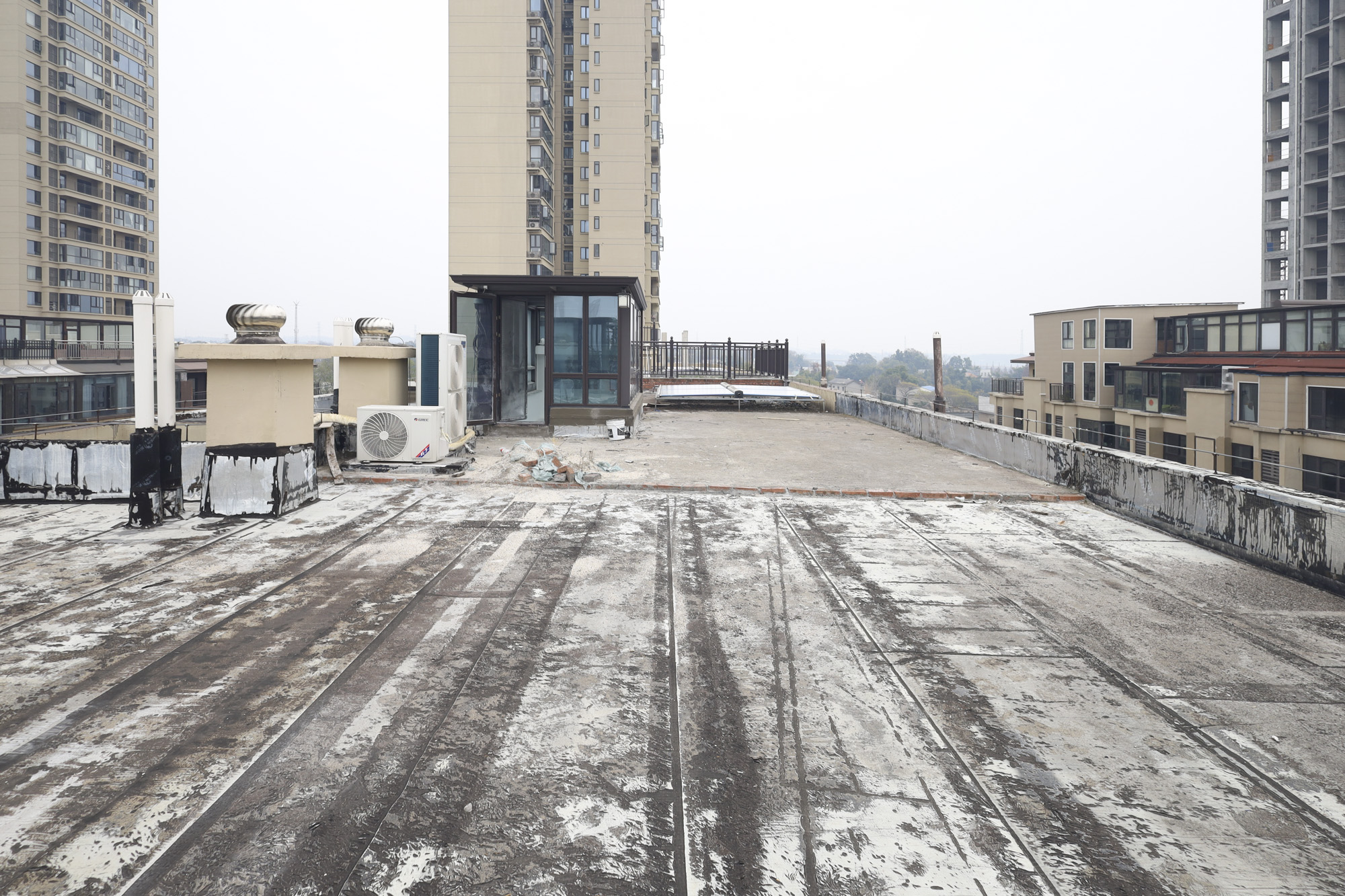 金辉优步湖畔 4室2厅2卫 218.0万 金辉优步湖畔 4室2厅2卫 218.0万其他