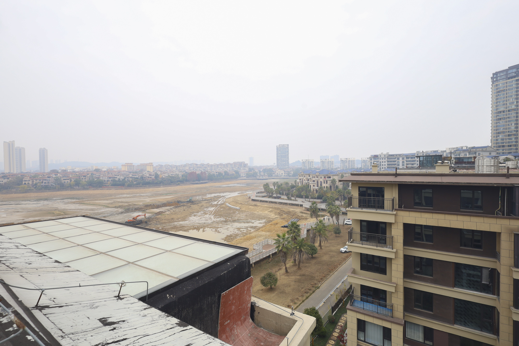 金辉优步湖畔 4室2厅2卫 218.0万 金辉优步湖畔 4室2厅2卫 218.0万其他