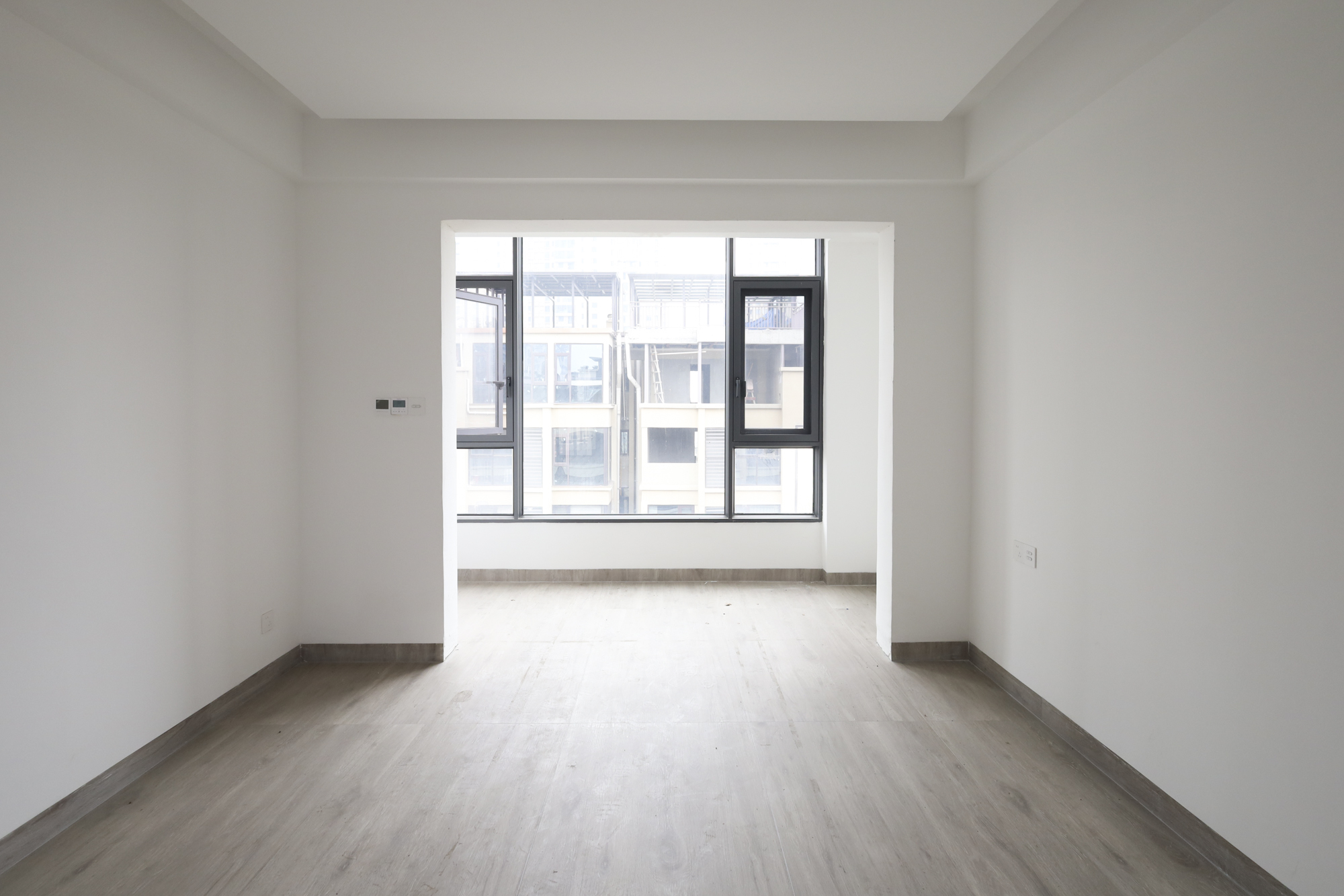 金辉优步湖畔 4室2厅2卫 218.0万 金辉优步湖畔 4室2厅2卫 218.0万卧室