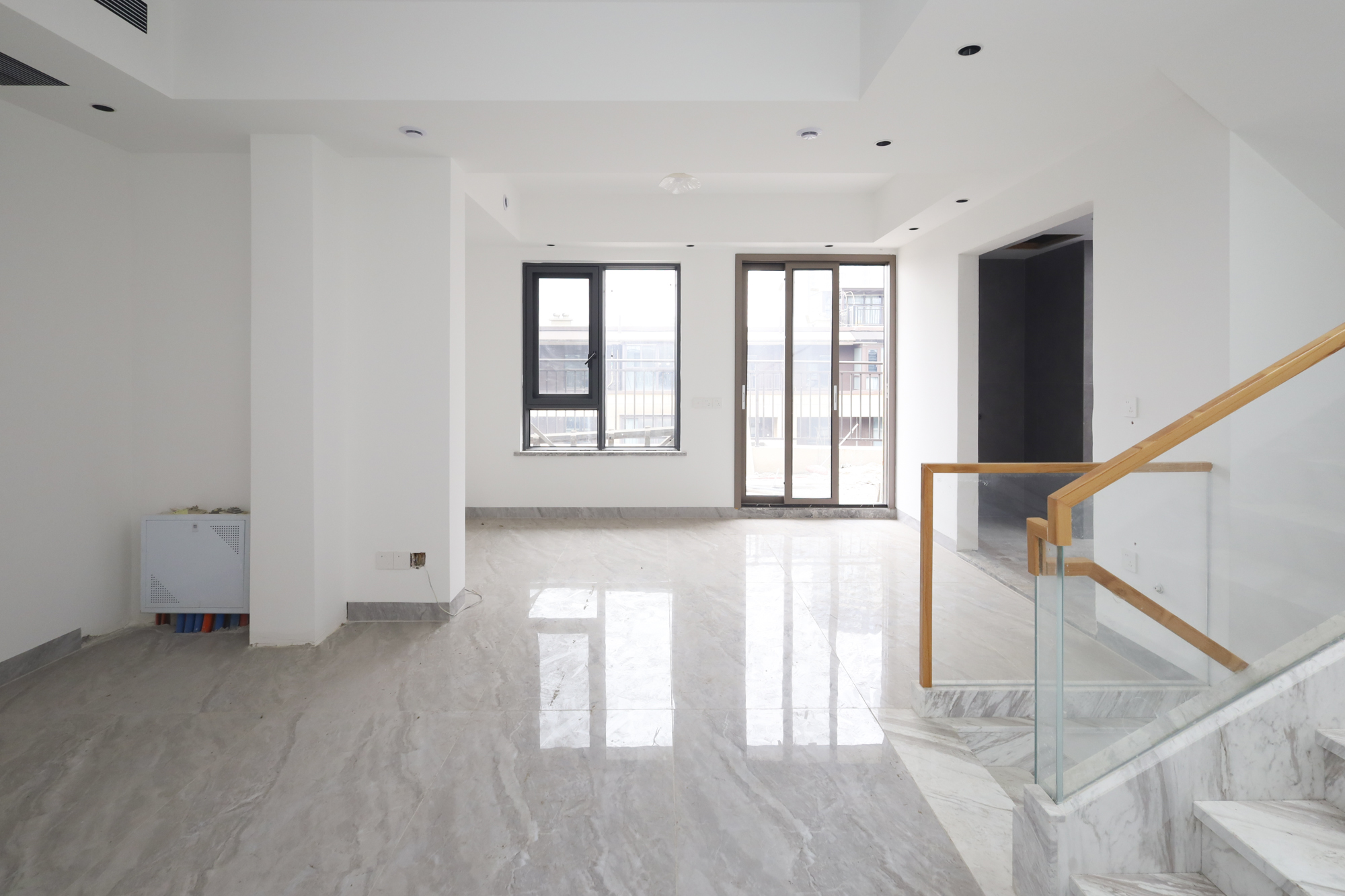 金辉优步湖畔 4室2厅2卫 218.0万 金辉优步湖畔 4室2厅2卫 218.0万卧室