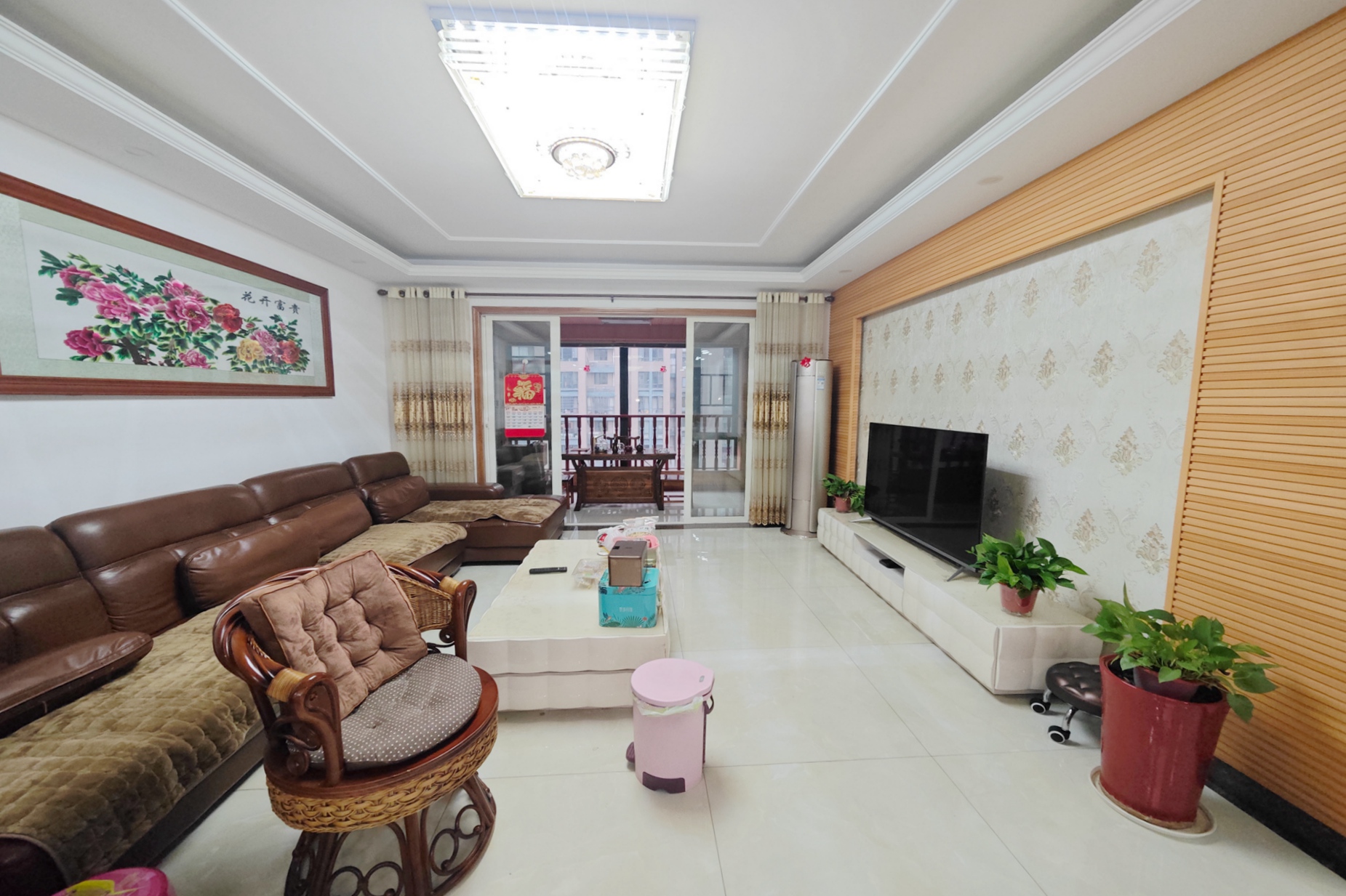 长房天翼未来城  3室2厅2卫    180.0万 长房天翼未来城  3室2厅2卫    180.0万