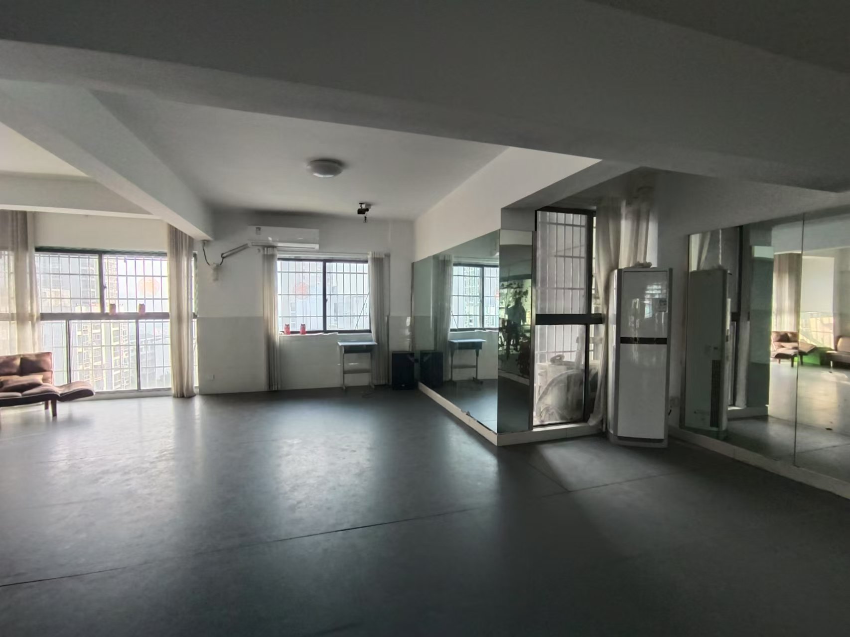 圣华名城建设北路110号 3室2厅2卫 32.0万 圣华名城建设北路110号 3室2厅2卫 32.0万室内图