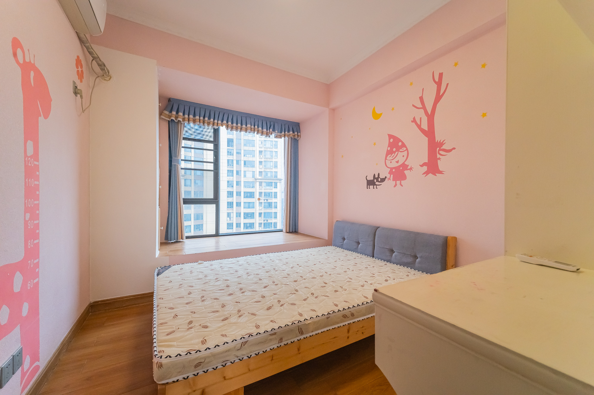 方略城市广场  4室2厅2卫    98.0万 方略城市广场  4室2厅2卫    98.0万卧室