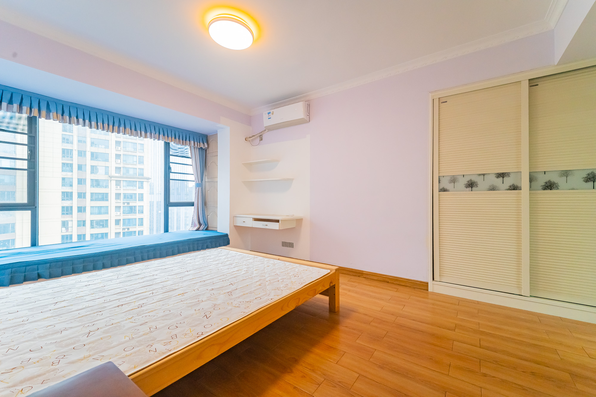 方略城市广场  4室2厅2卫    98.0万 方略城市广场  4室2厅2卫    98.0万卧室