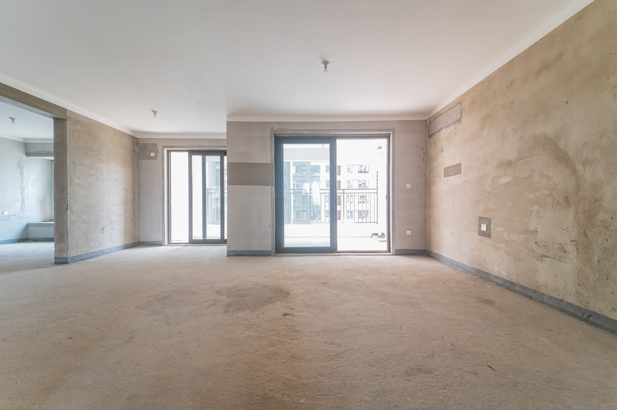 中交建发松雅院  4室2厅2卫    142.8万 中交建发松雅院  4室2厅2卫    142.8万客厅