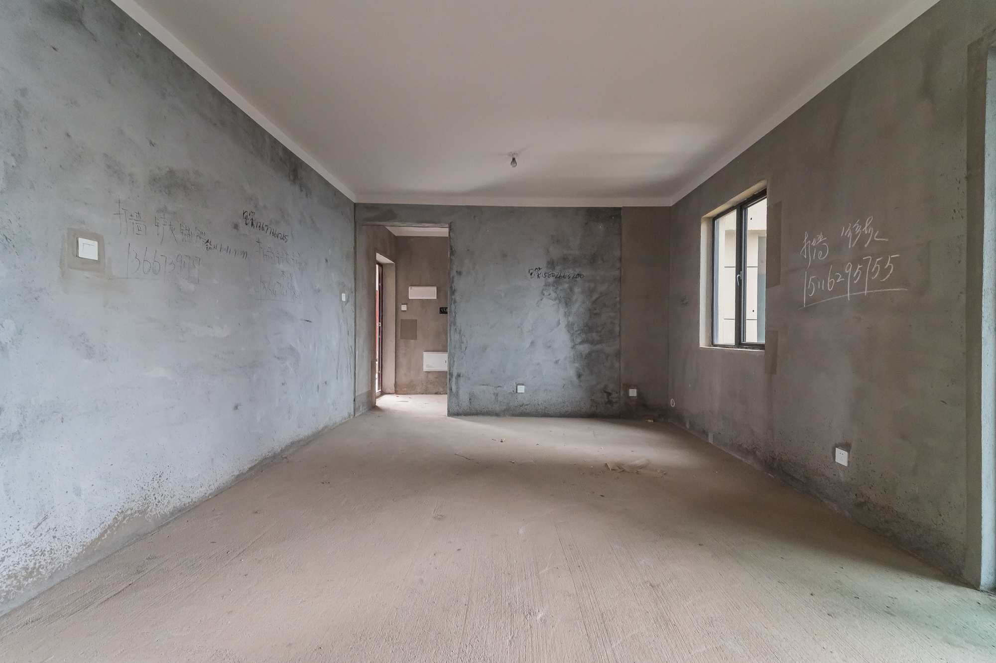 星湖湾二期高层 3室2厅2卫 75.0万 星湖湾二期高层 3室2厅2卫 75.0万客厅