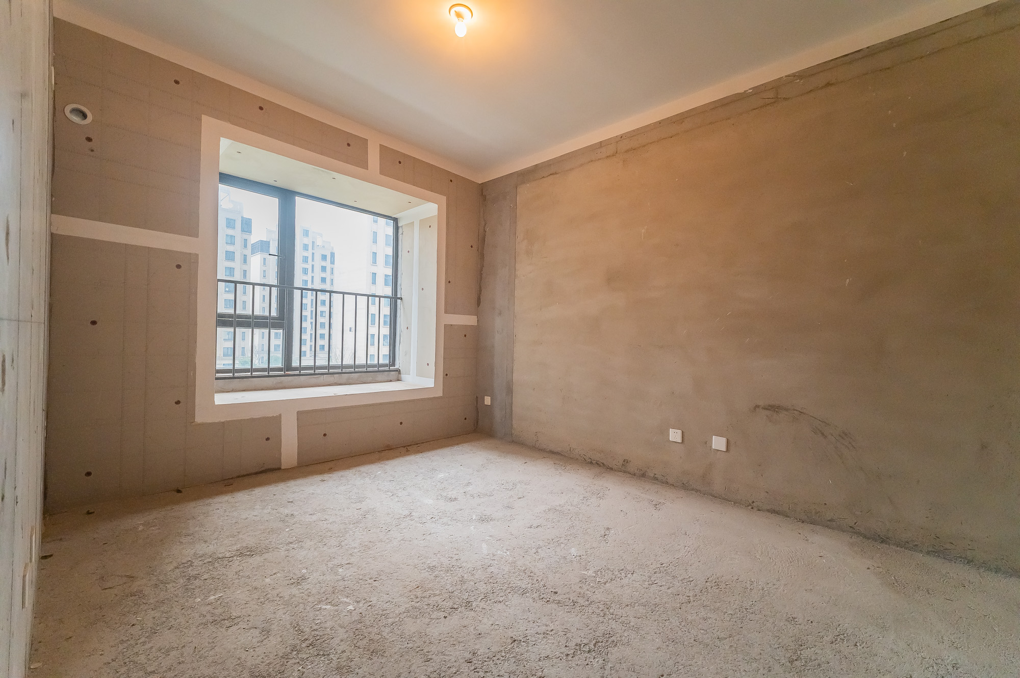 旭辉美的东樾城  3室2厅1卫    82.0万其他