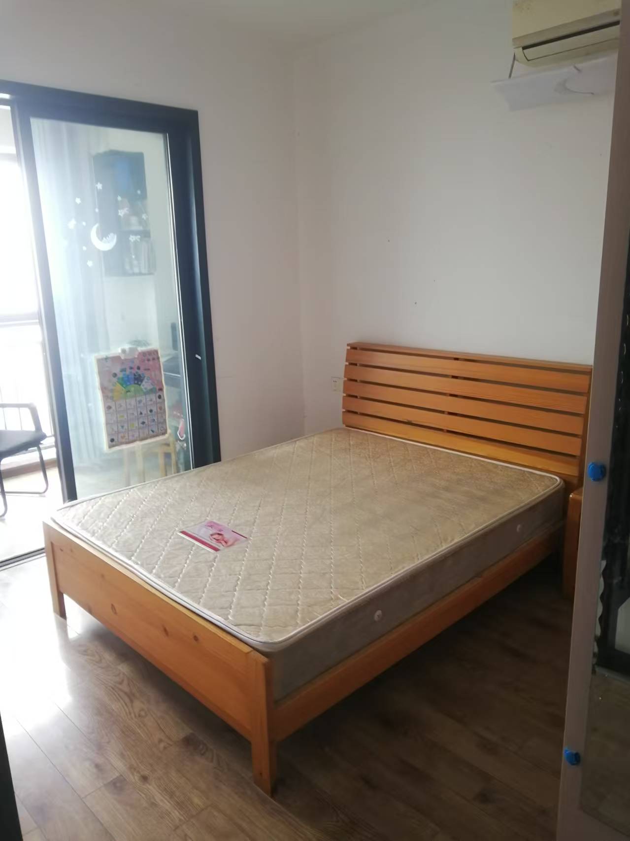 三一街区  3室2厅1卫   1600.00元/月室内图
