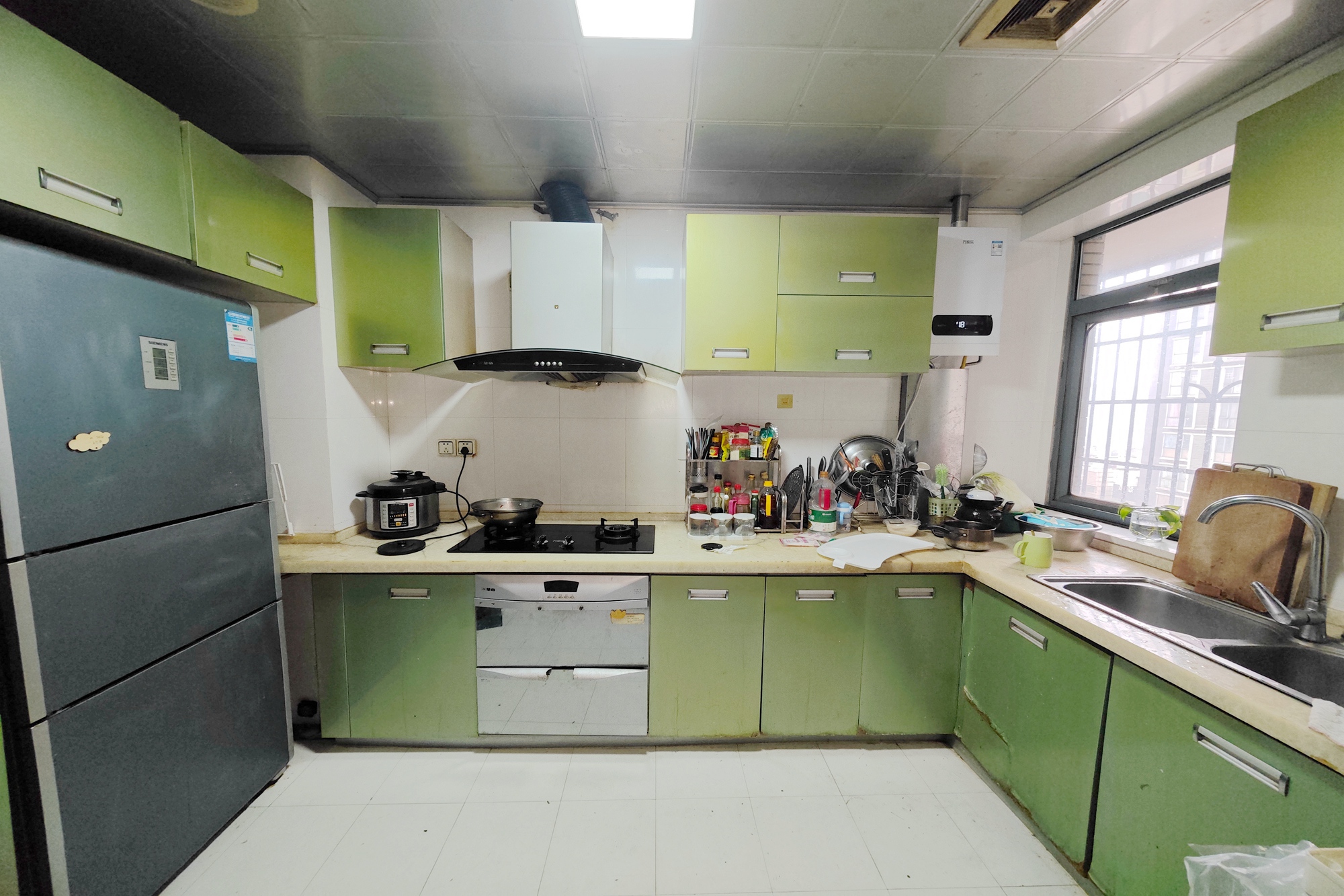 格蓝康都  3室2厅2卫    92.8万 格蓝康都  3室2厅2卫    92.8万厨房