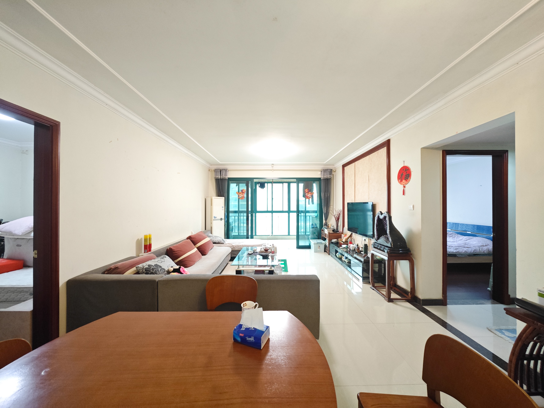 恒大城 4室2厅2卫 108.0万 恒大城 4室2厅2卫 108.0万客厅