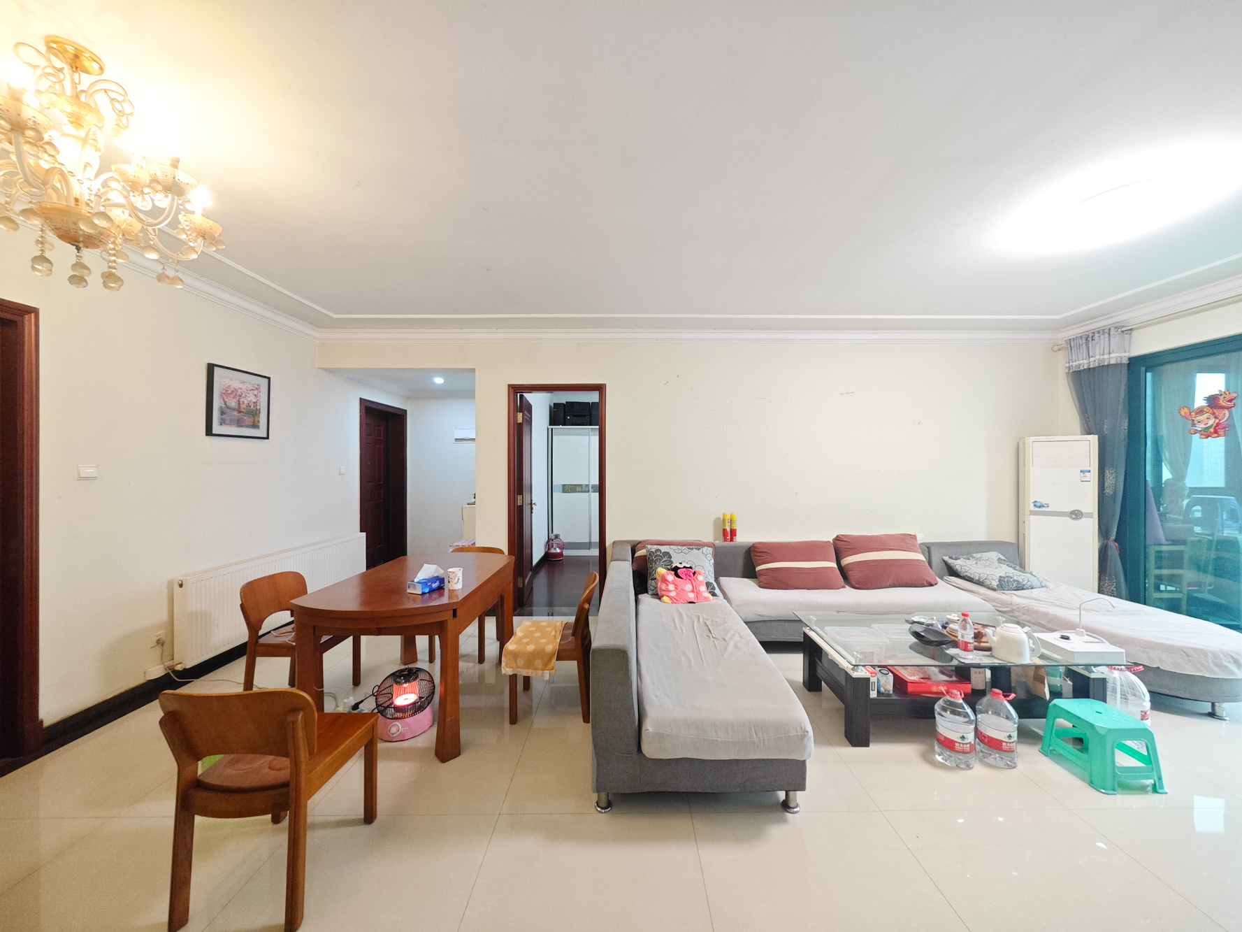 恒大城 4室2厅2卫 108.0万 恒大城 4室2厅2卫 108.0万客厅