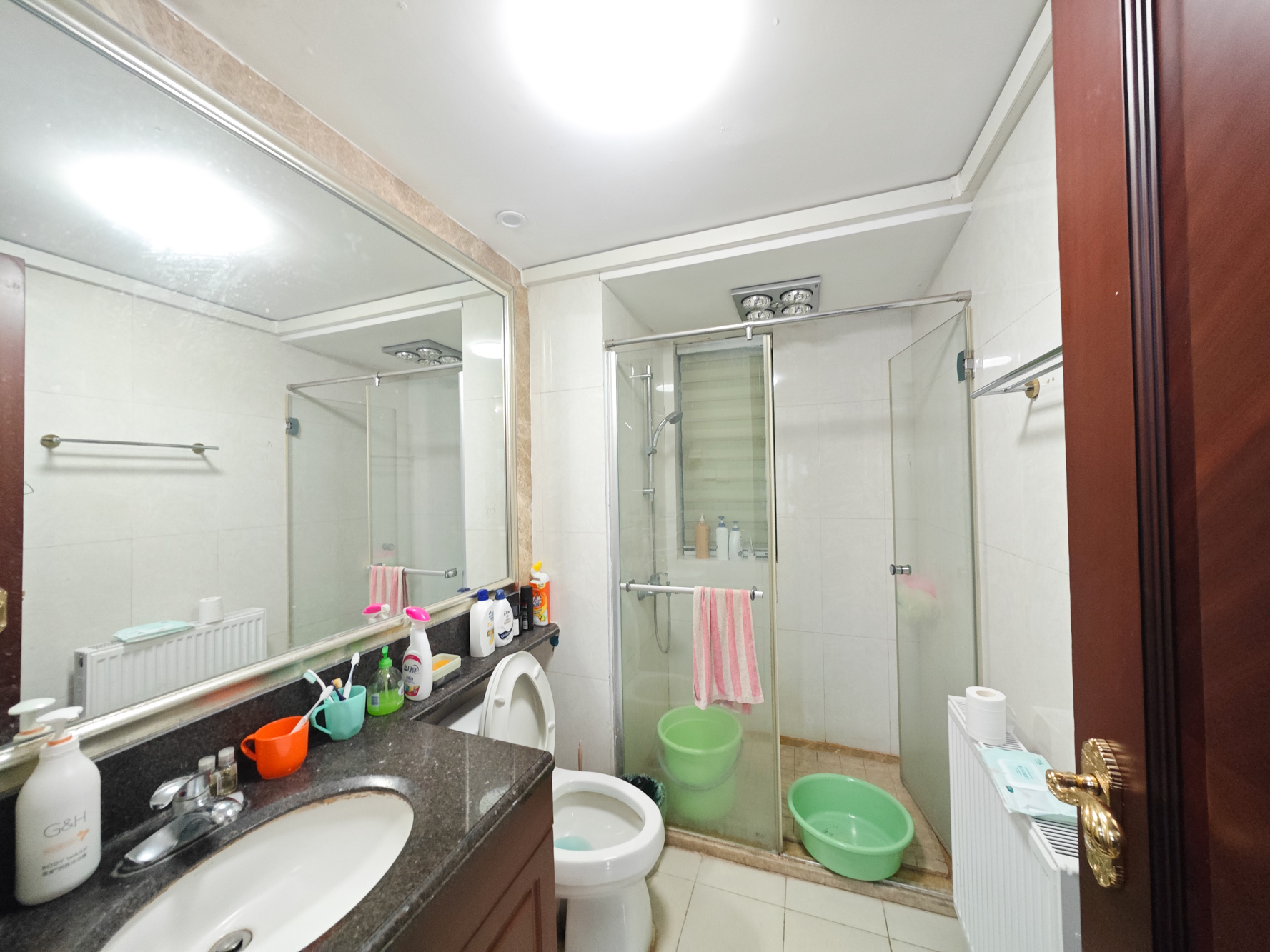 恒大城 4室2厅2卫 108.0万 恒大城 4室2厅2卫 108.0万卫生间