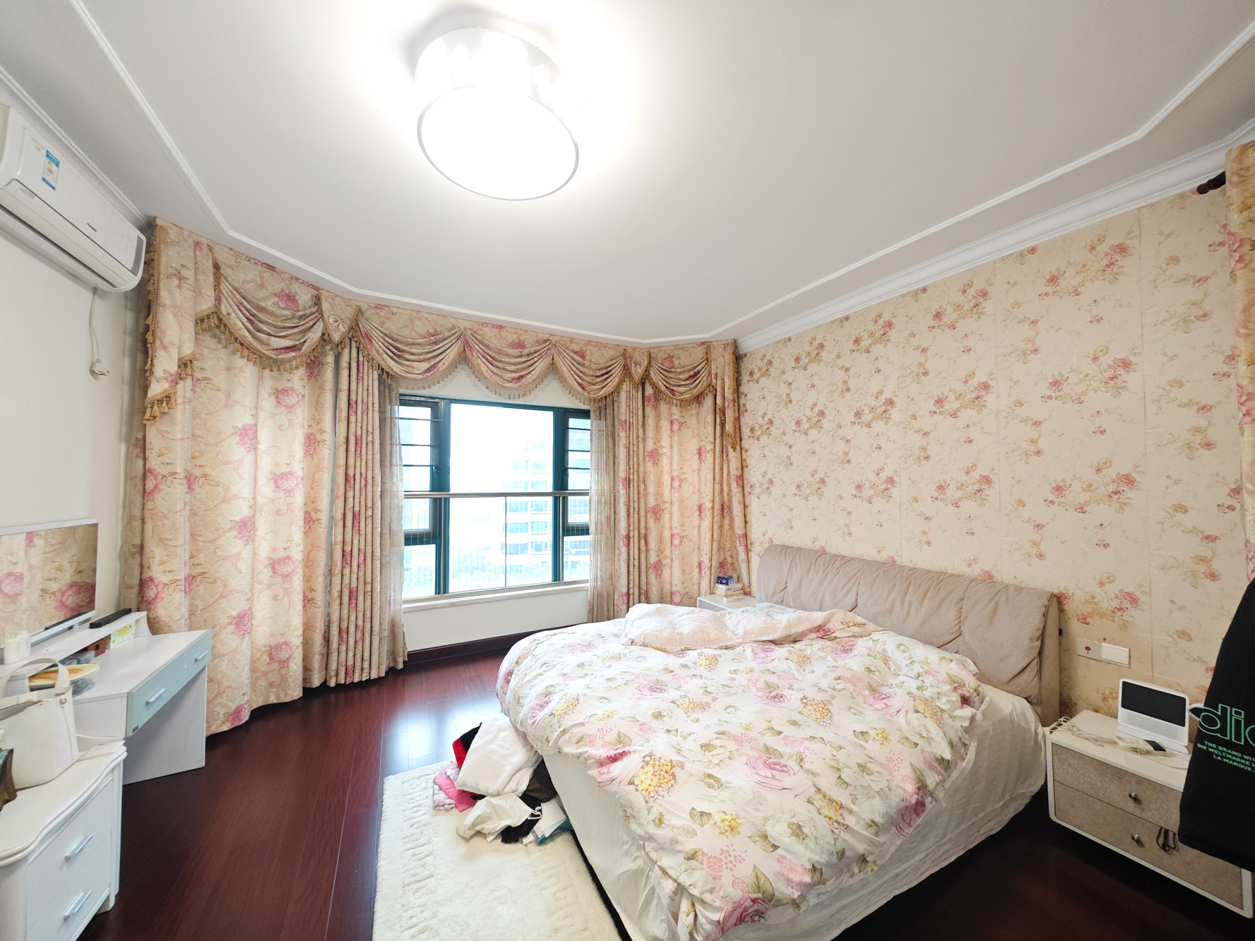 恒大城 4室2厅2卫 108.0万 恒大城 4室2厅2卫 108.0万卧室