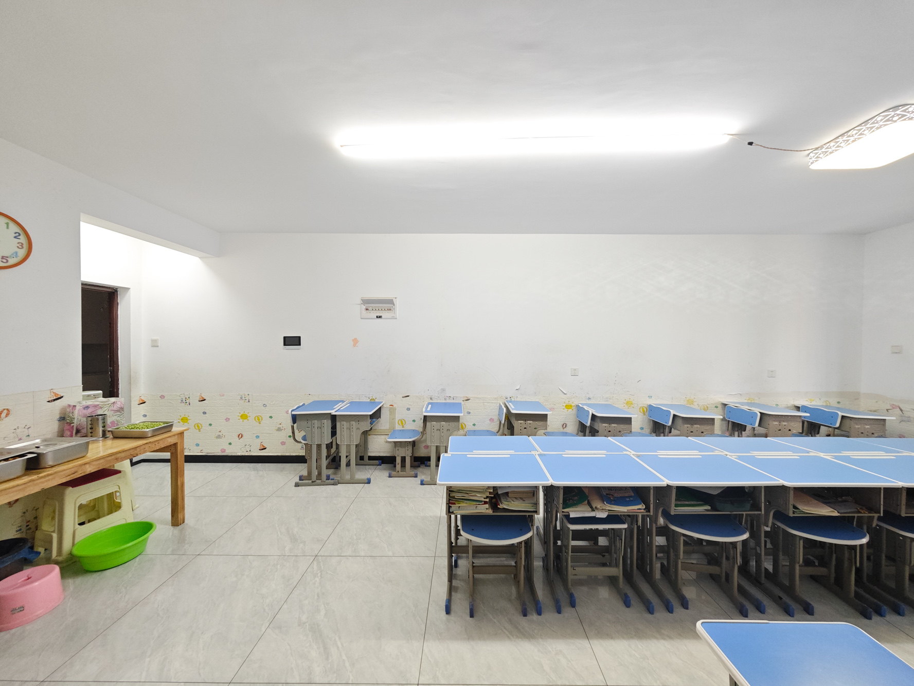 中建嘉和城  3室2厅1卫   80.00万客厅