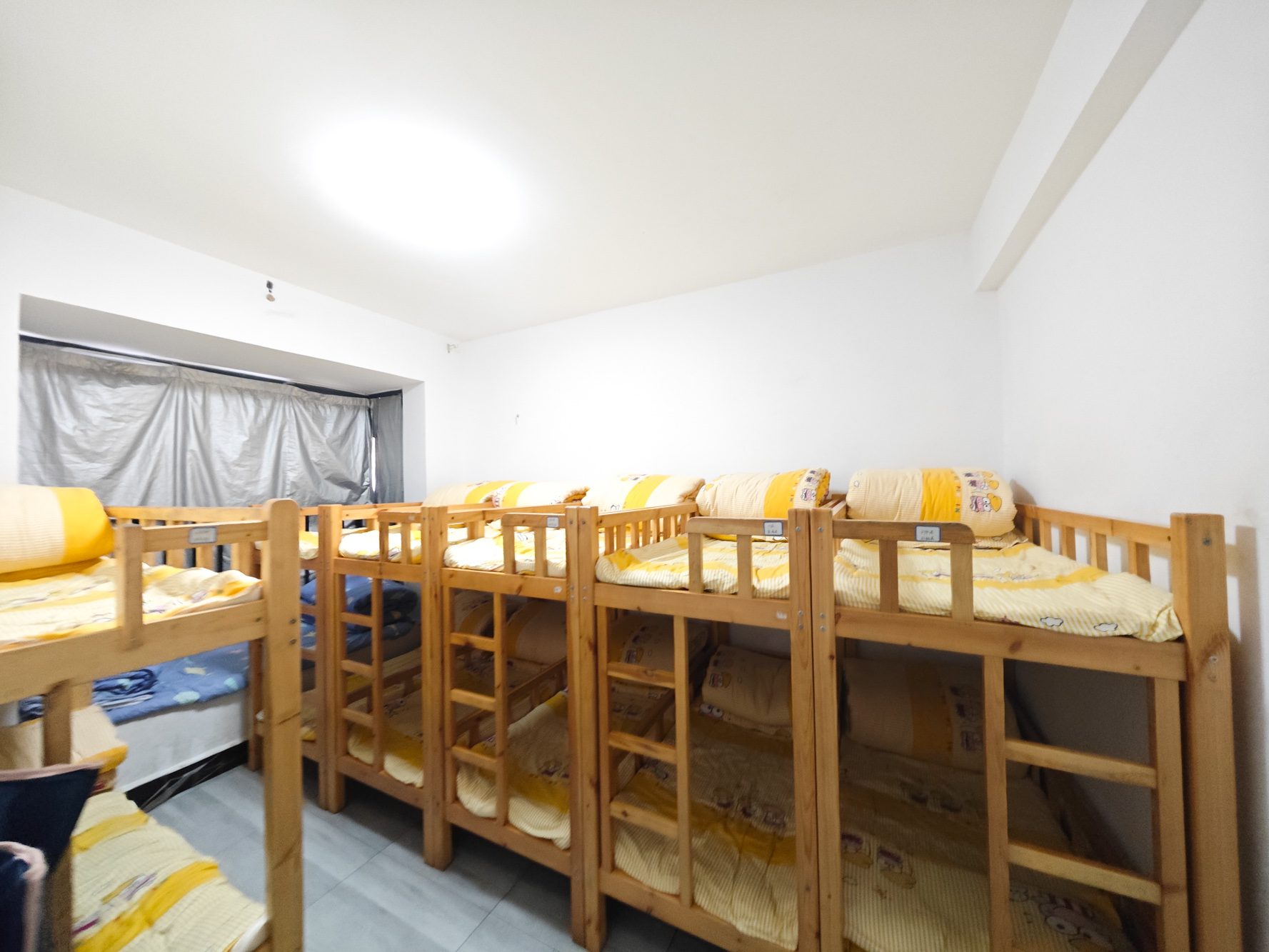 中建嘉和城  3室2厅1卫   80.00万卧室