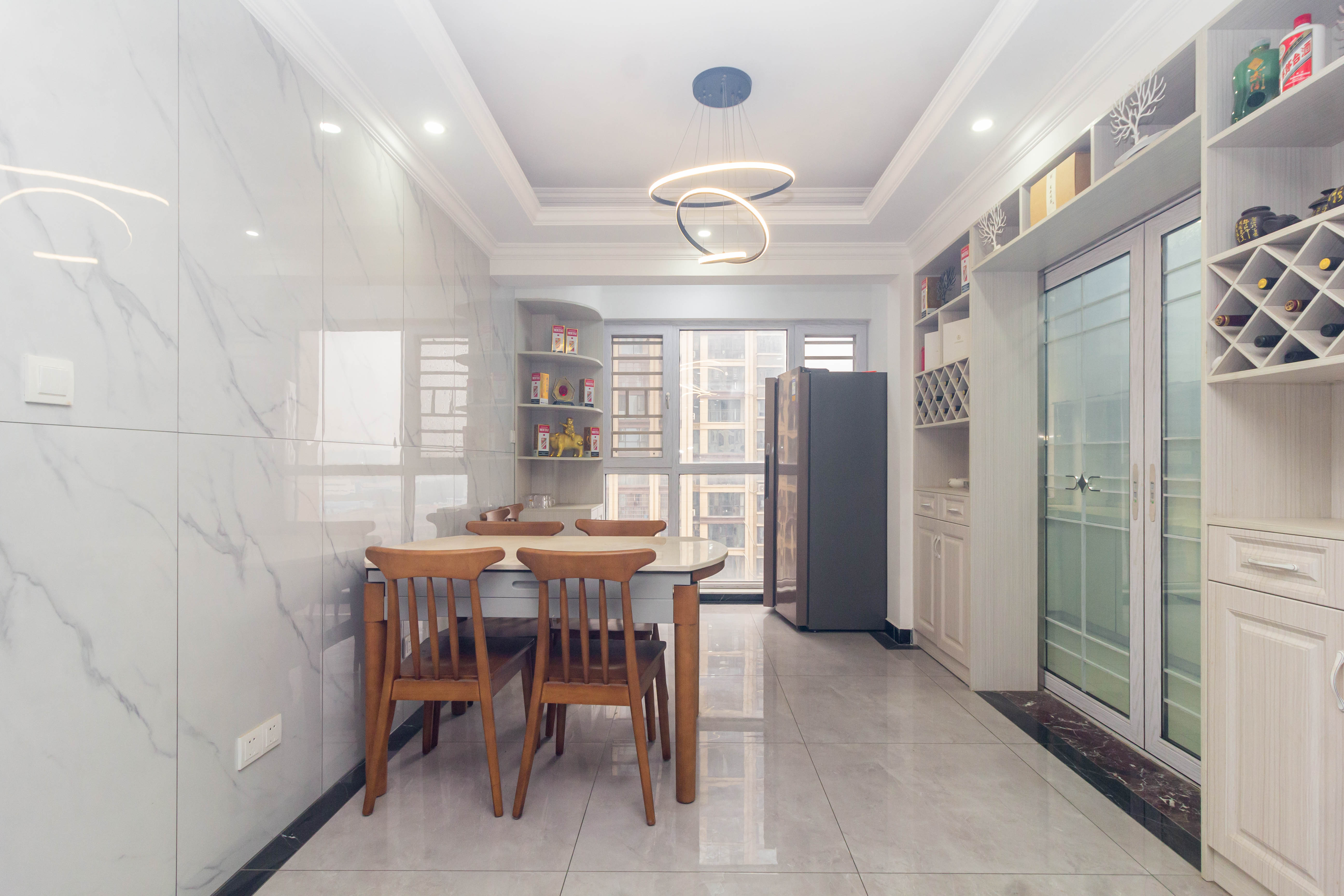 东方美地 3室2厅2卫 96.8万 东方美地 3室2厅2卫 96.8万客厅