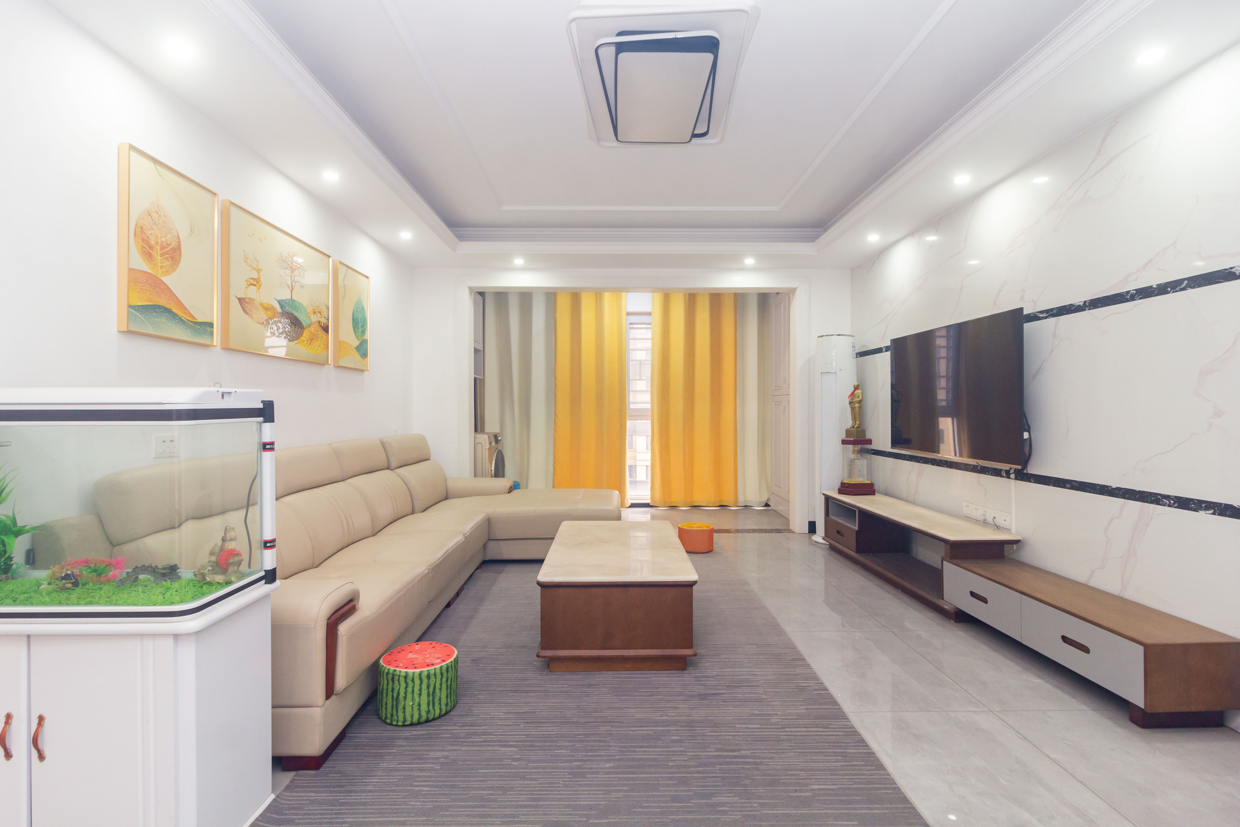 东方美地 3室2厅2卫 96.8万 东方美地 3室2厅2卫 96.8万客厅