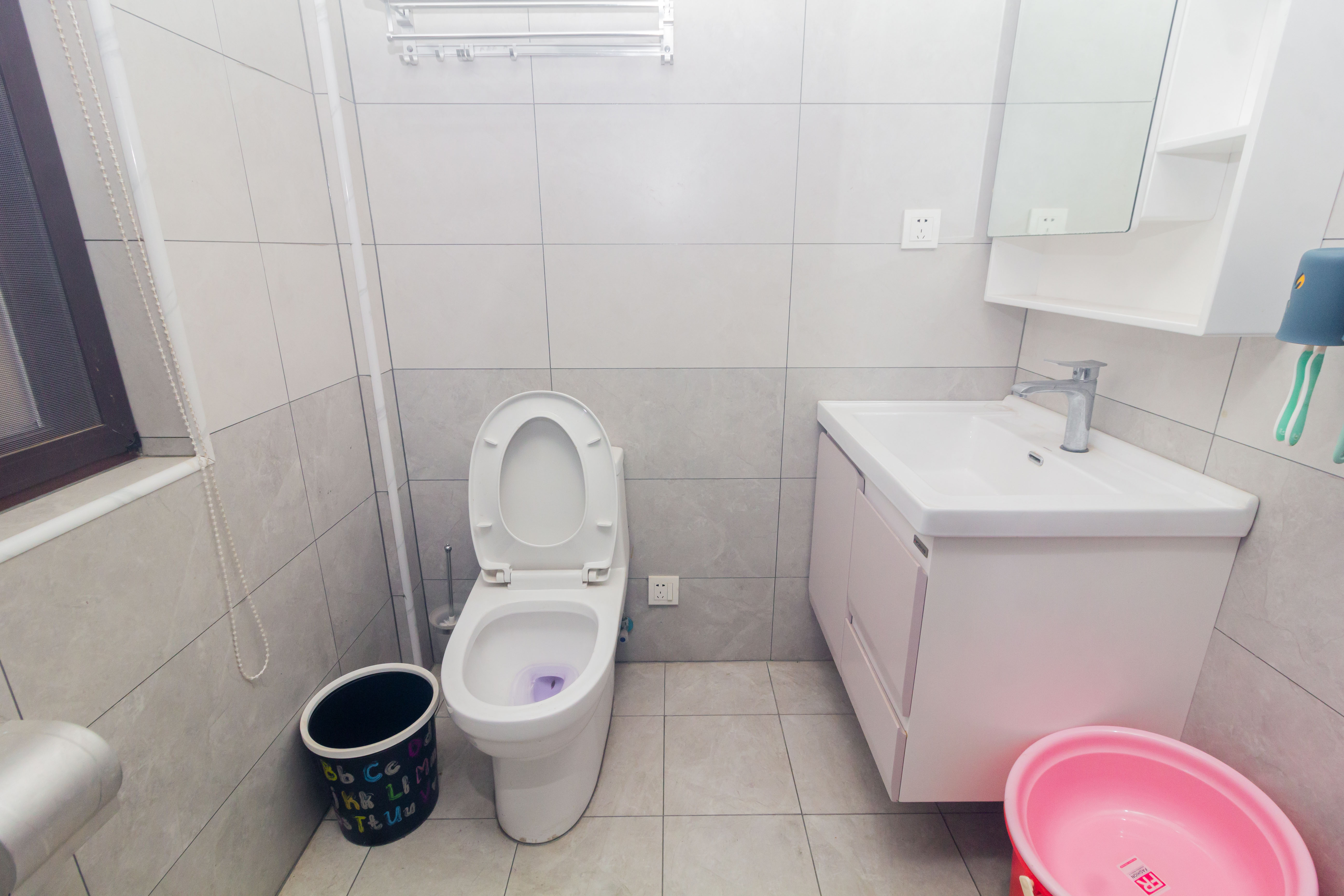 东方美地 3室2厅2卫 96.8万 东方美地 3室2厅2卫 96.8万卫生间