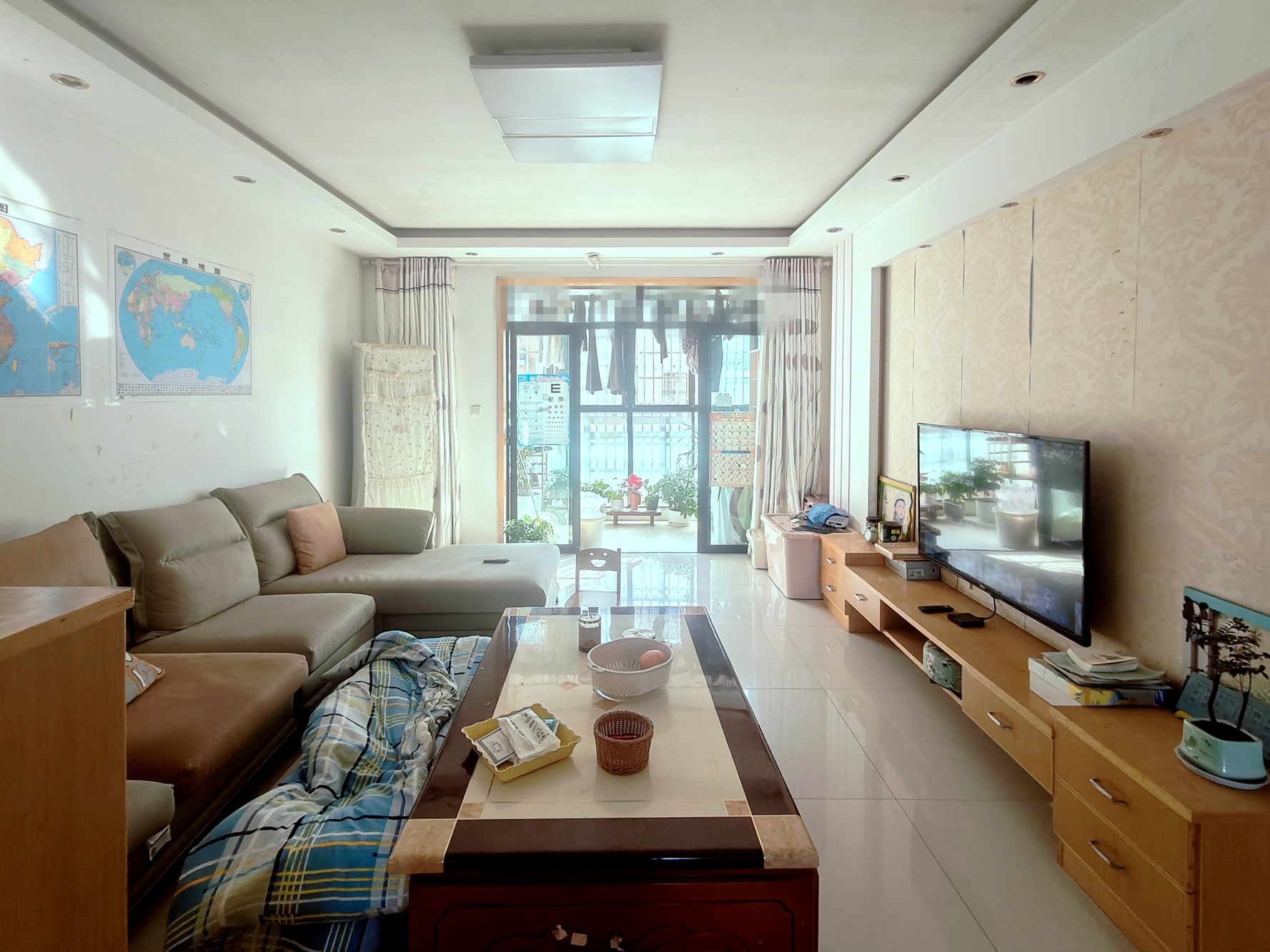 丽景华庭 3室2厅2卫 58.8万 丽景华庭 3室2厅2卫 58.8万客厅