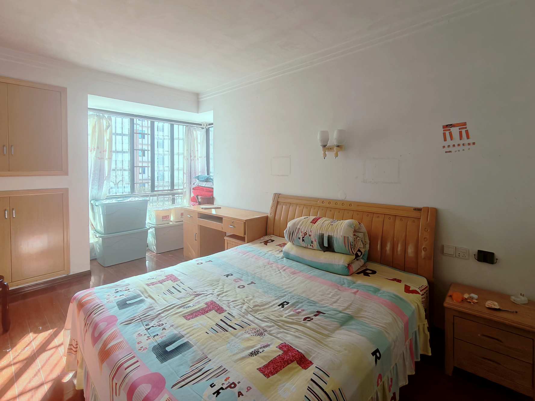 丽景华庭 3室2厅2卫 58.8万 丽景华庭 3室2厅2卫 58.8万卧室