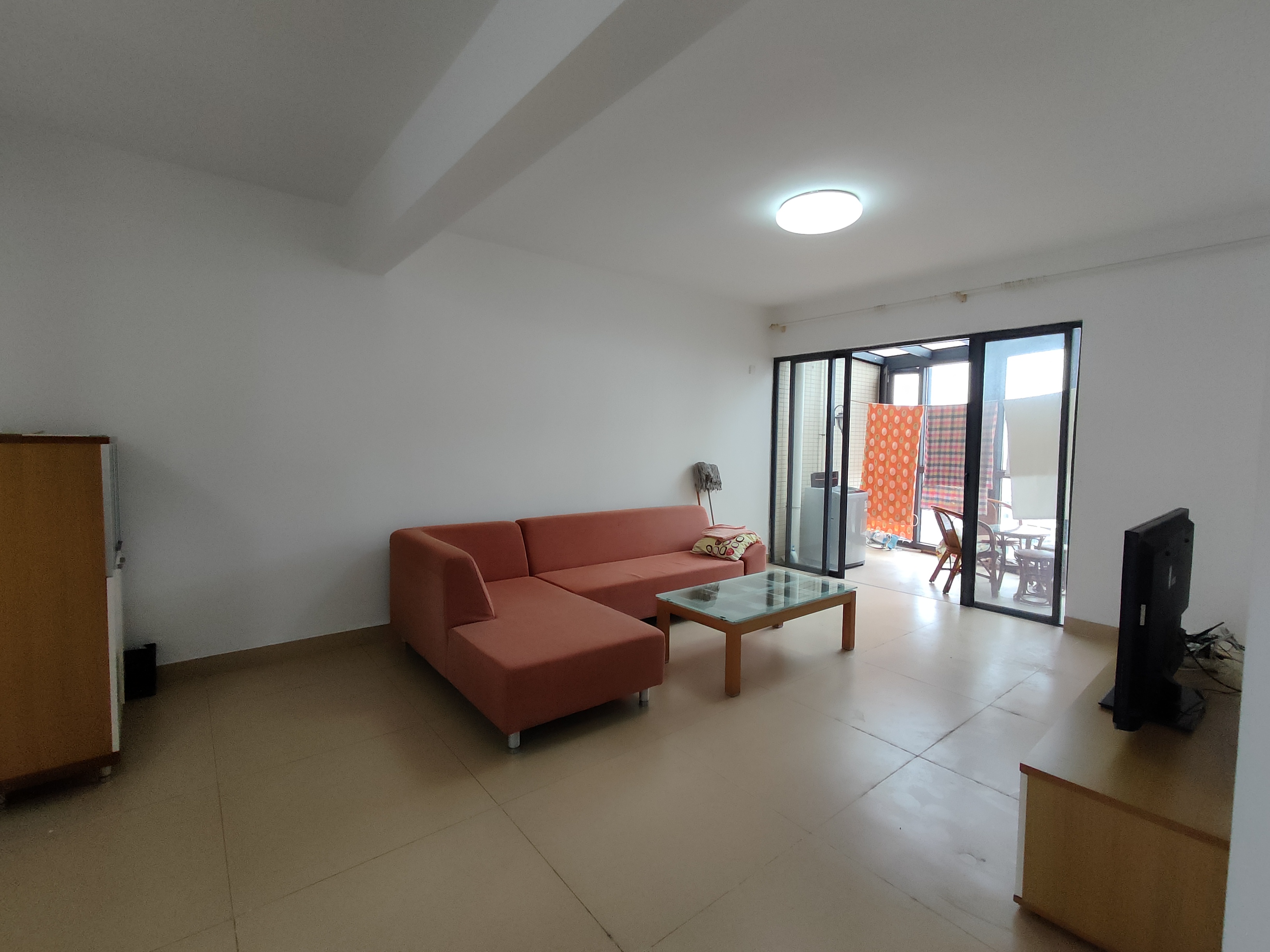 秀山观海苑 2室2厅1卫 2600.0元/月 秀山观海苑 2室2厅1卫 2600.0元/月室内图